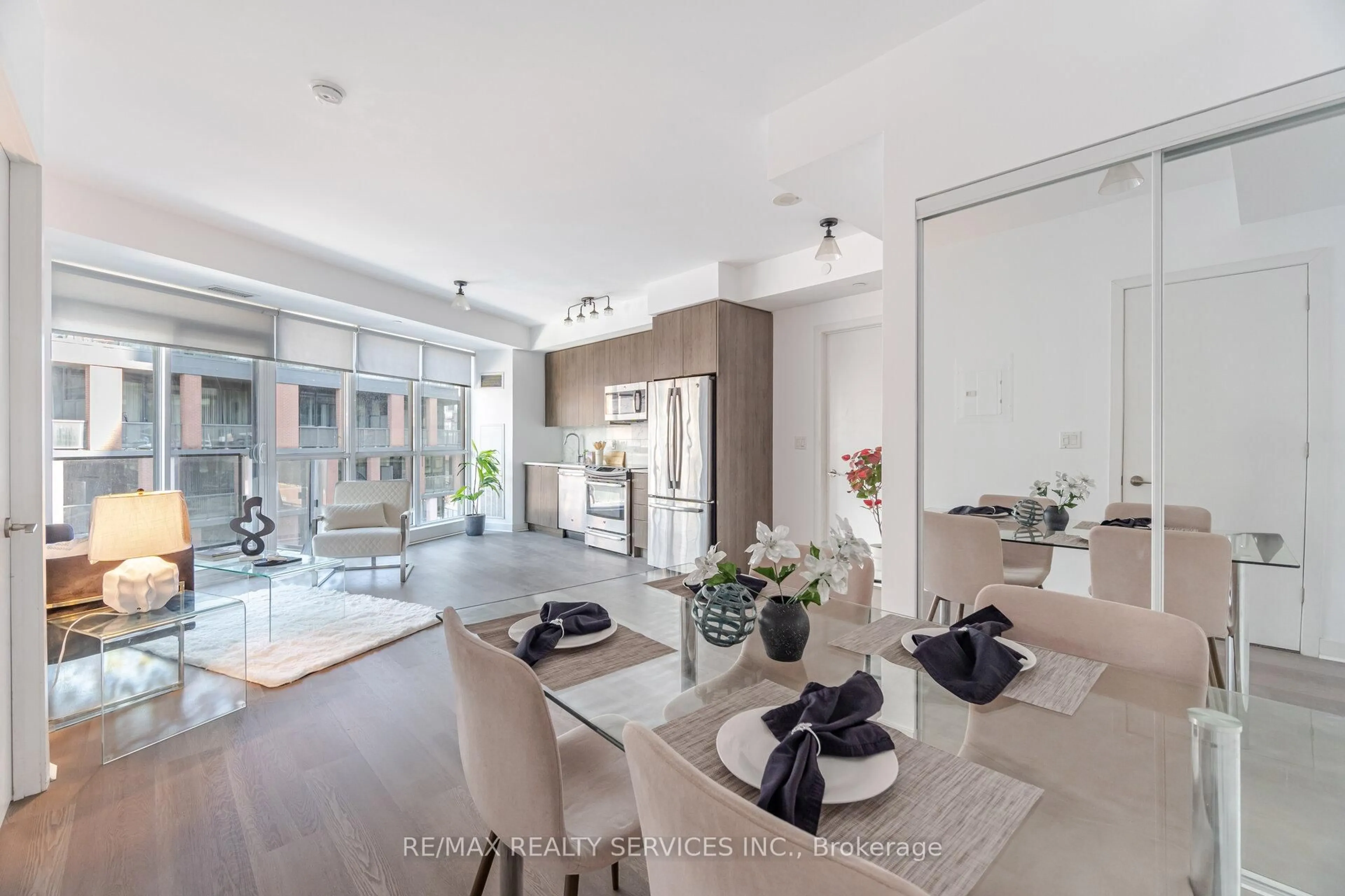 Unknown for 50 Bruyeres Mews #615, Toronto Ontario M5V 0H8