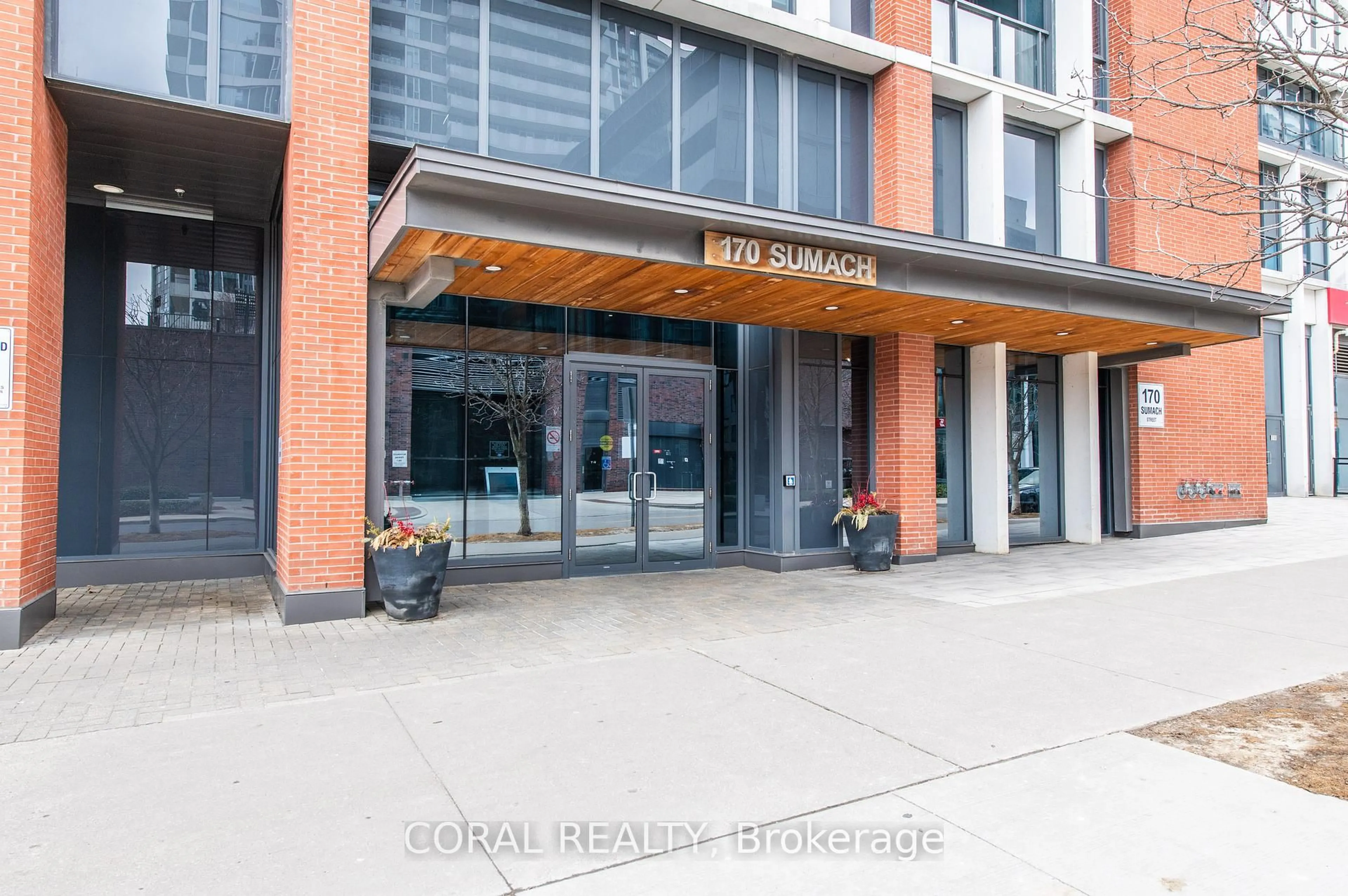 Indoor foyer for 170 Sumach St #523, Toronto Ontario M5A 0C3