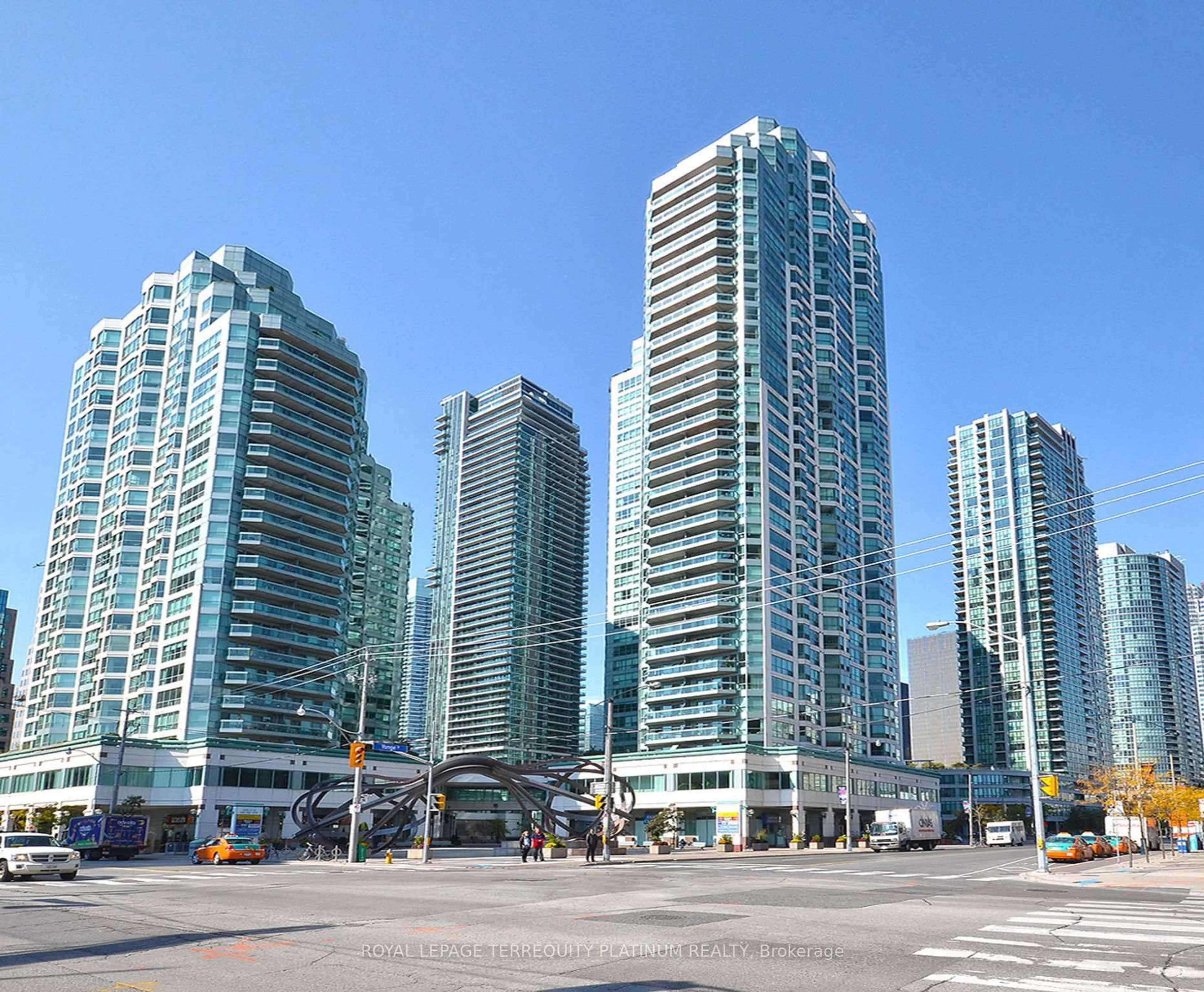 Unknown for 10 Yonge St #PH6, Toronto Ontario M5E 1R4