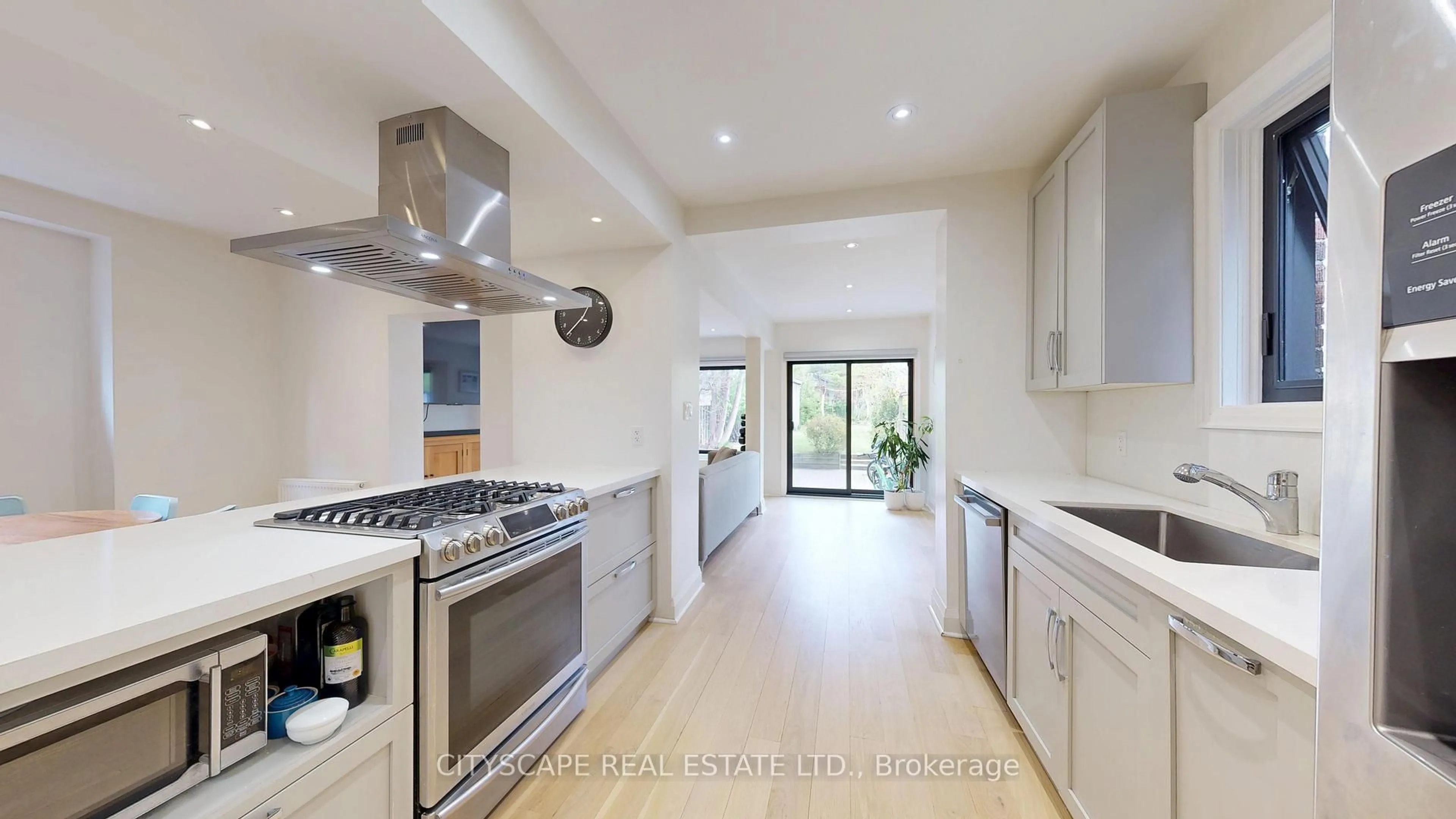 Contemporary kitchen, ceramic/tile floor for 25 Oswald Cres, Toronto Ontario M4S 2H5