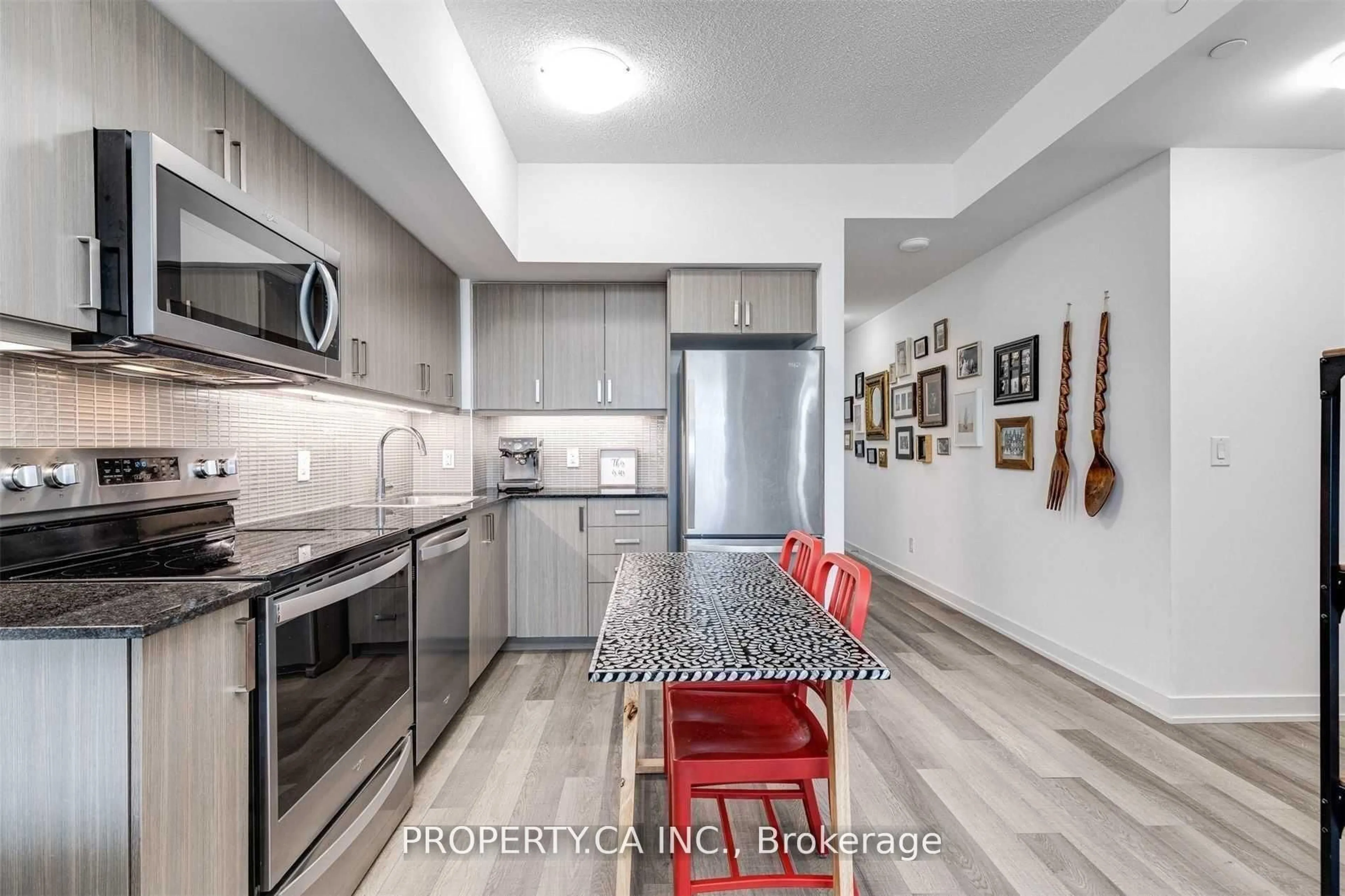 Open concept kitchen, unknown for 1603 Eglinton Ave #1305, Toronto Ontario M6E 0A1