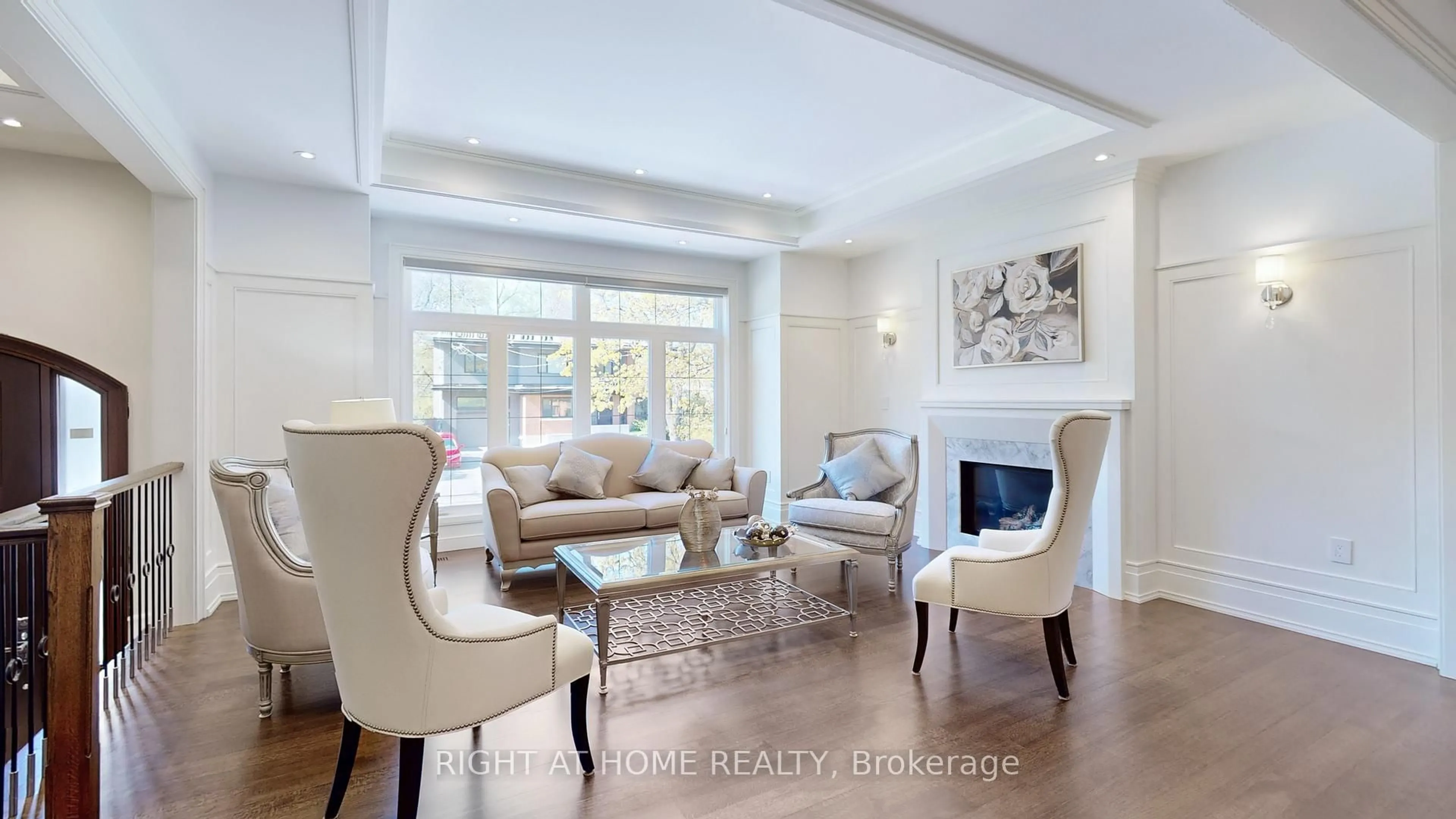 Living room with furniture, unknown for 63 Elmwood Ave, Toronto Ontario M2N 3L8