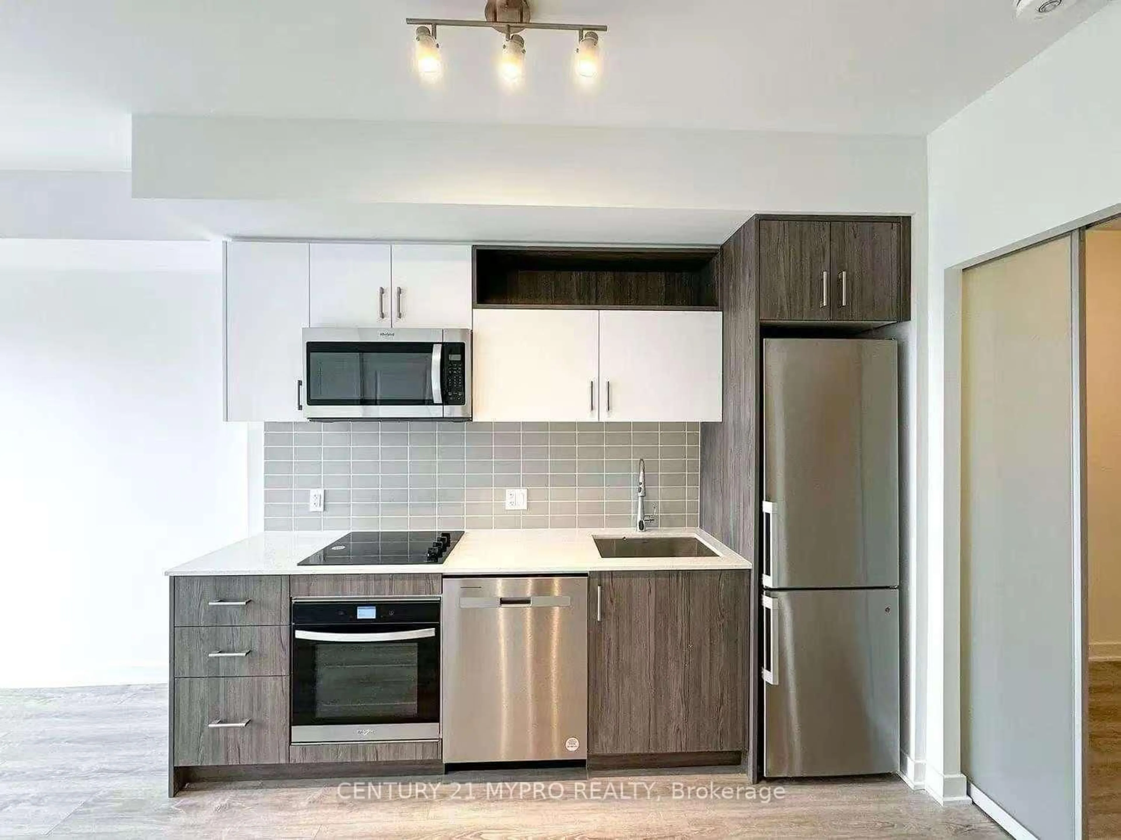 Standard kitchen, unknown for 100 Dalhousie St, Toronto Ontario M5B 0C7