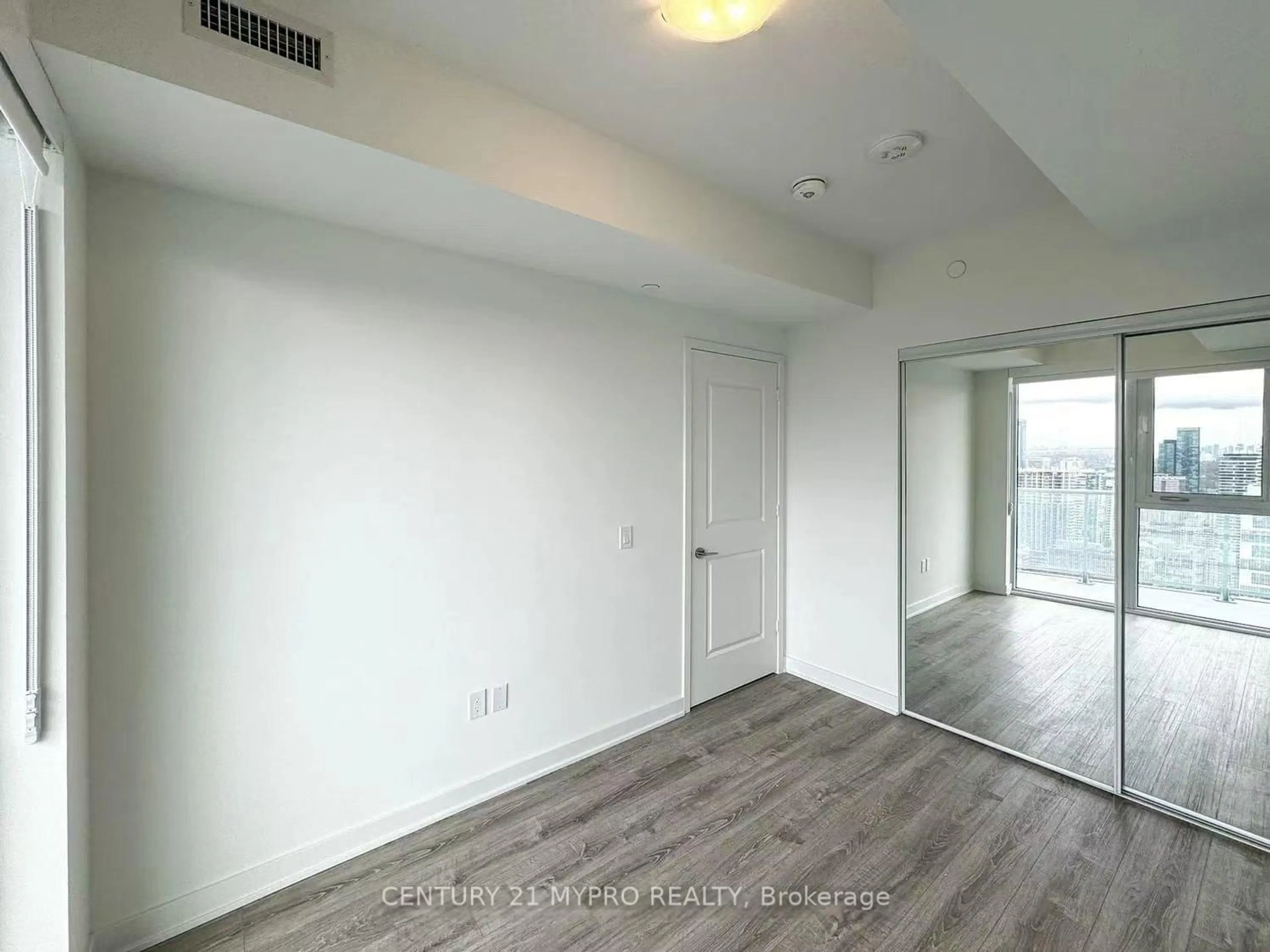 A pic of a room for 100 Dalhousie St #4502, Toronto Ontario M5B 0C7
