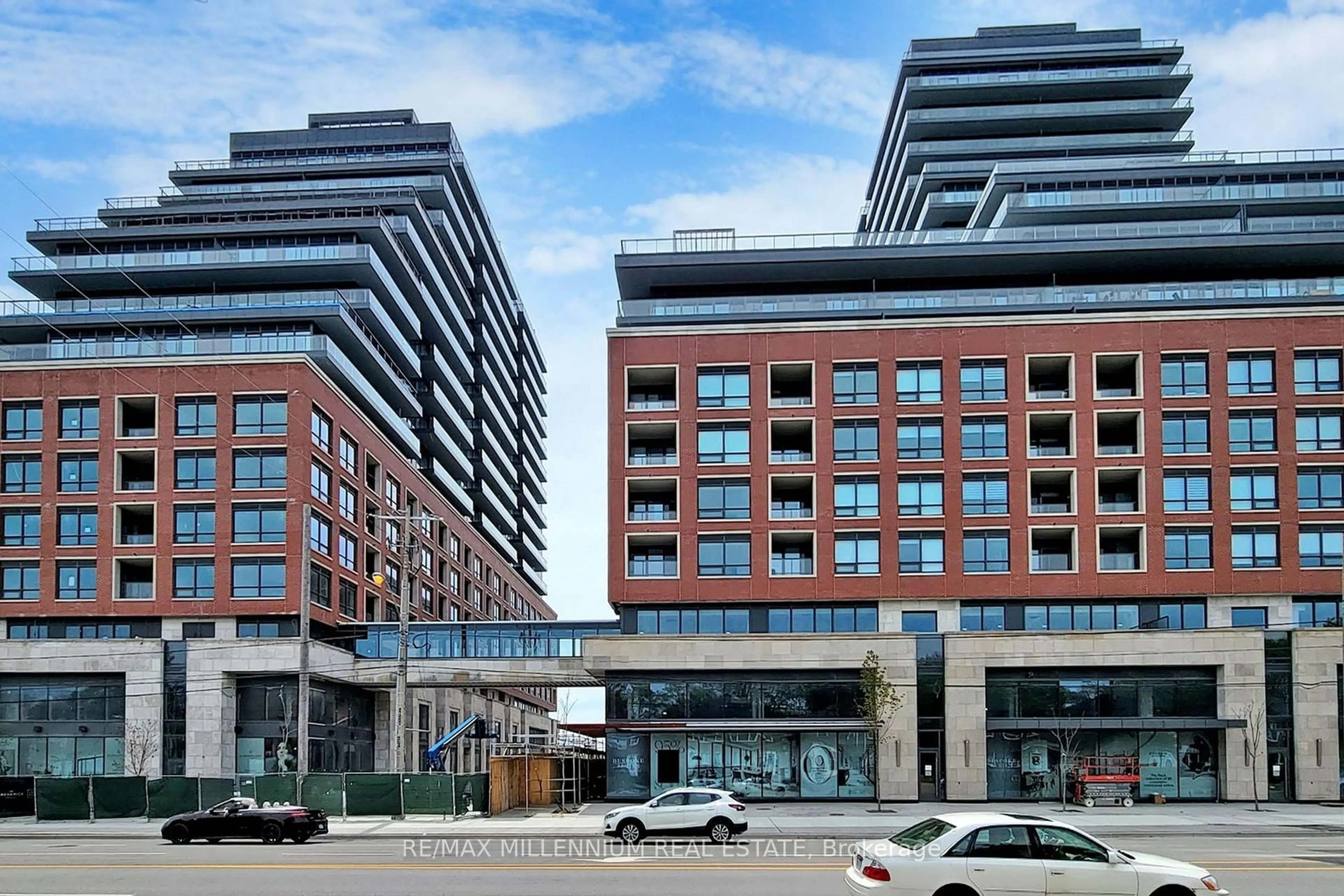 Unknown for 33 Frederick Todd Way #520, Toronto Ontario M4G 0C9