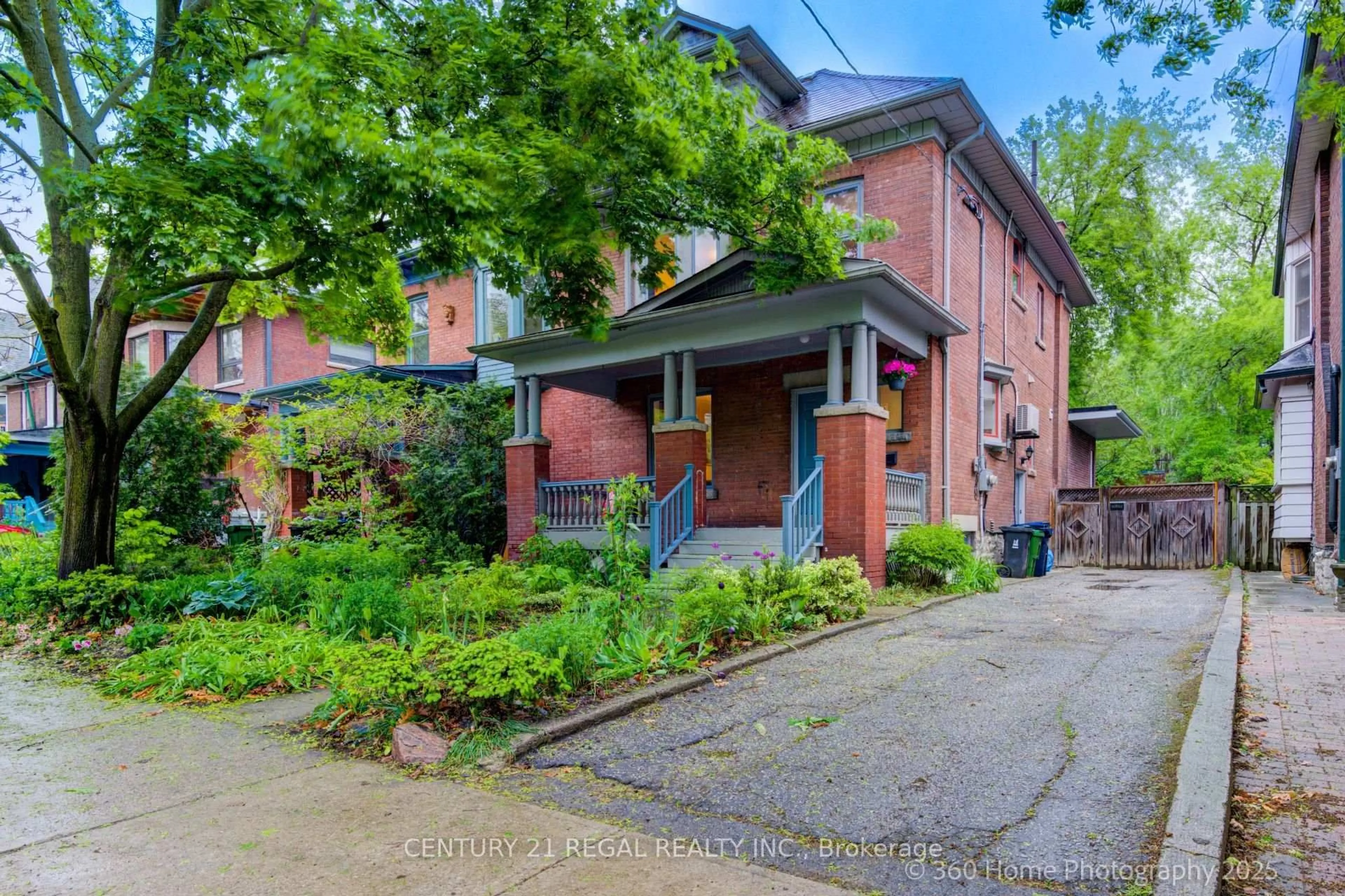 Home with brick exterior material, street for 123 Havelock St, Toronto Ontario M6H 3B7