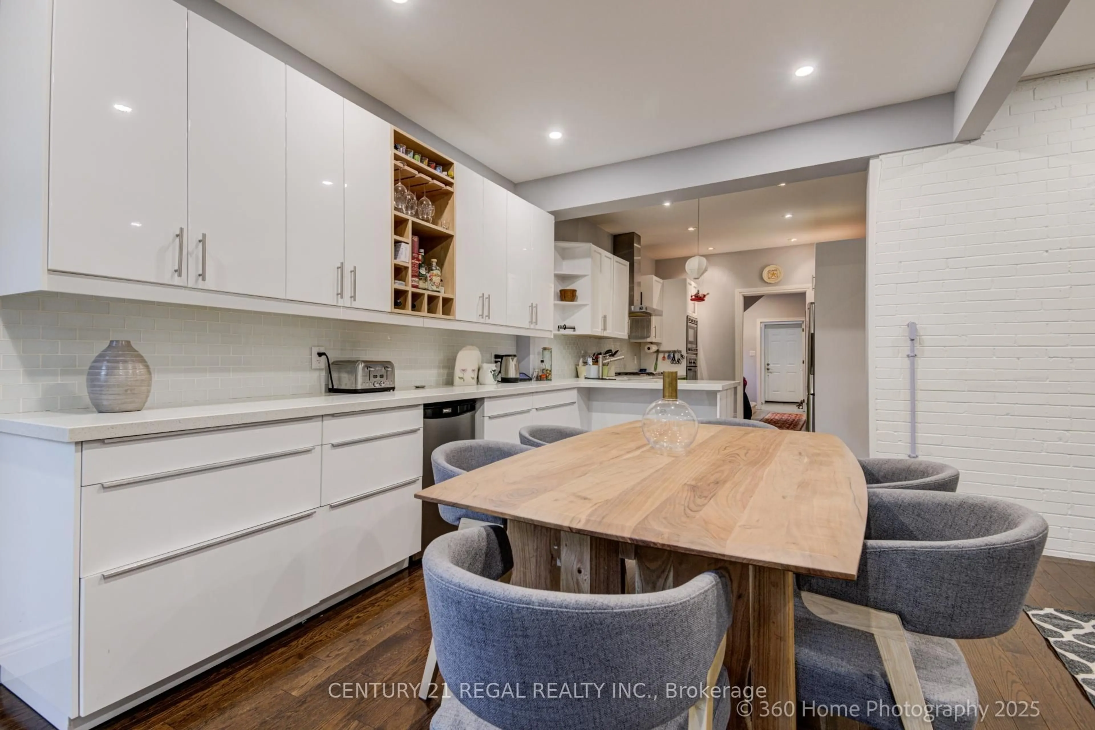 Open concept kitchen, unknown for 123 Havelock St, Toronto Ontario M6H 3B7