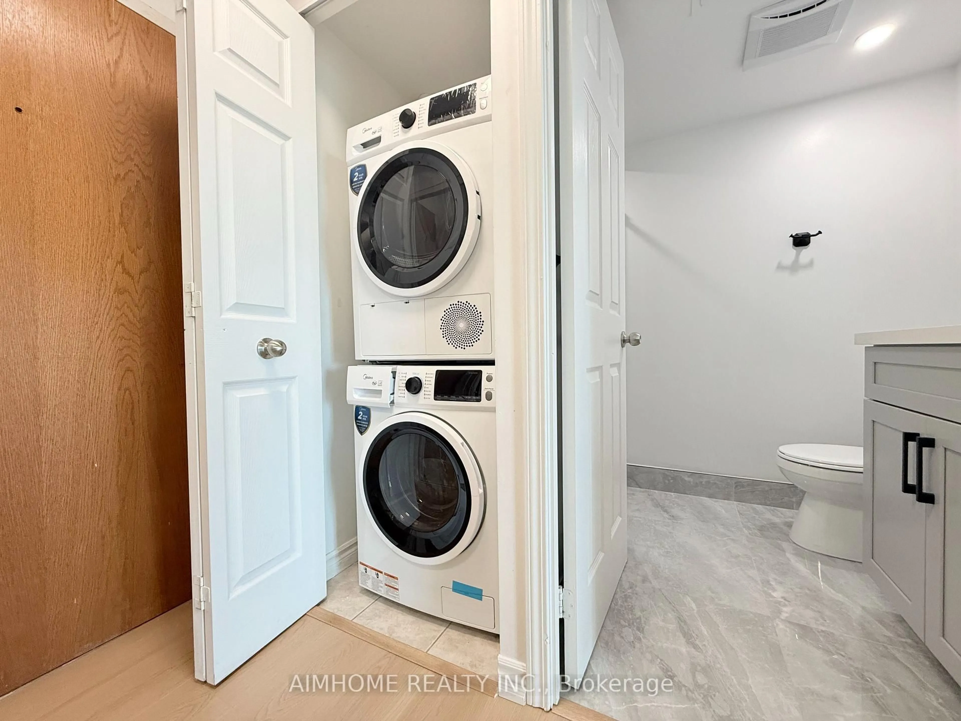 Laundry room for 7 Lorraine Dr #1716, Toronto Ontario M2N 7H2