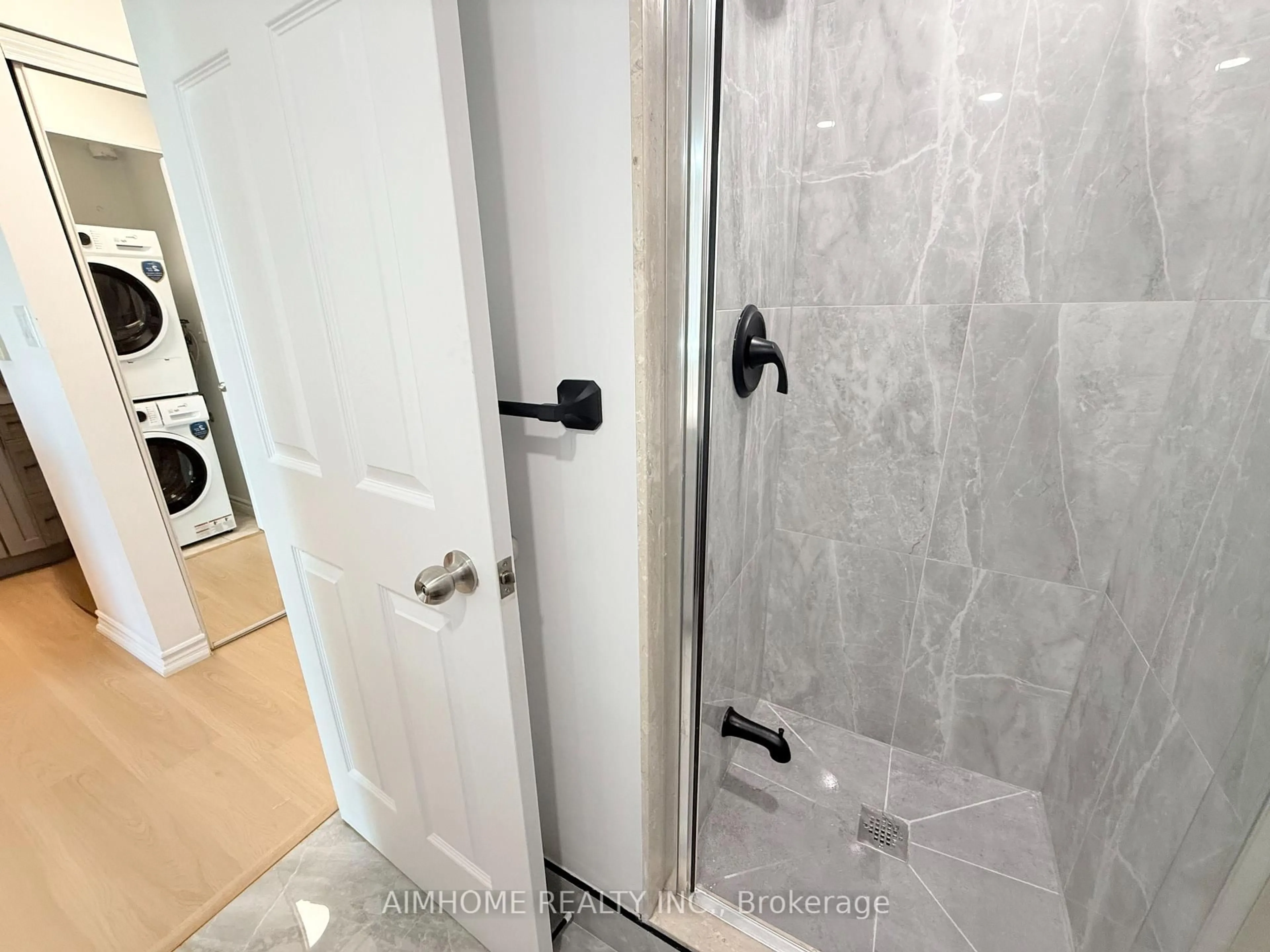Unknown for 7 Lorraine Dr #1716, Toronto Ontario M2N 7H2
