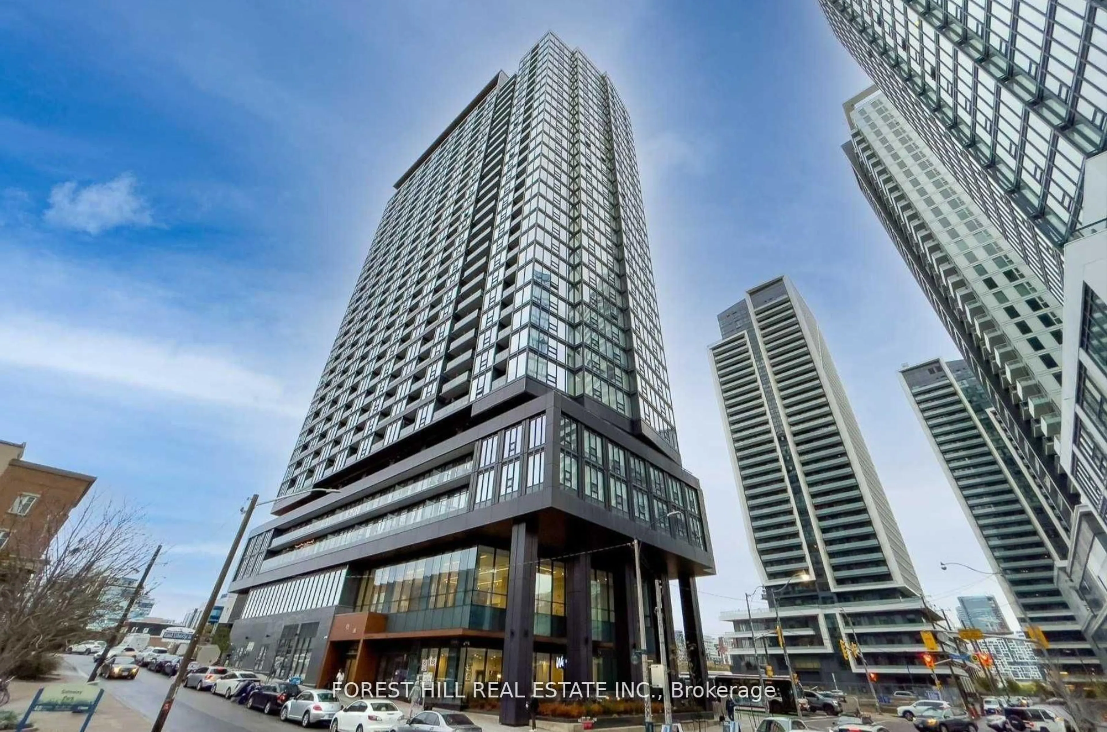 Indoor foyer for 19 Western Battery Rd #3221, Toronto Ontario M6K 3S4