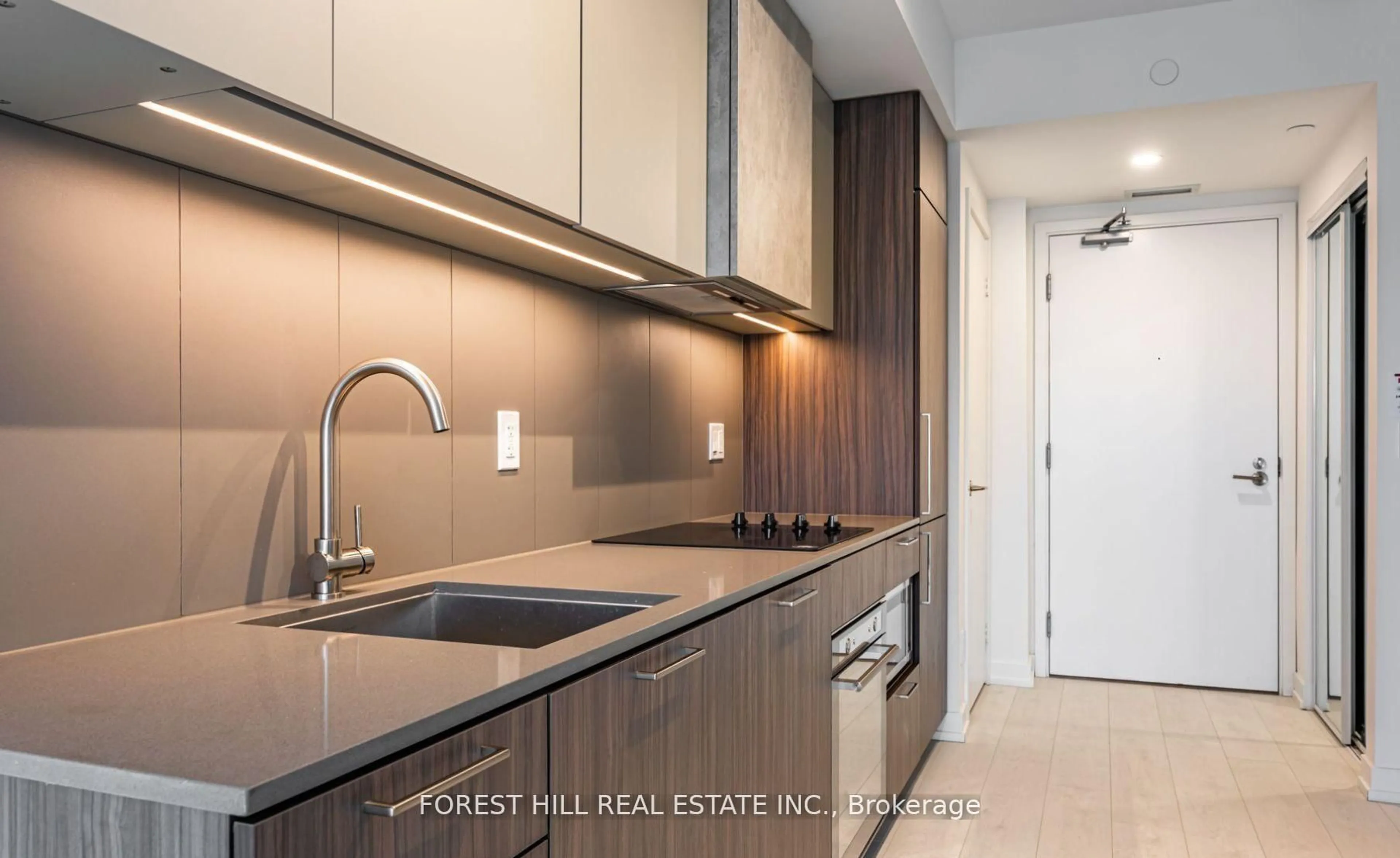 Unknown for 19 Western Battery Rd #3221, Toronto Ontario M6K 3S4