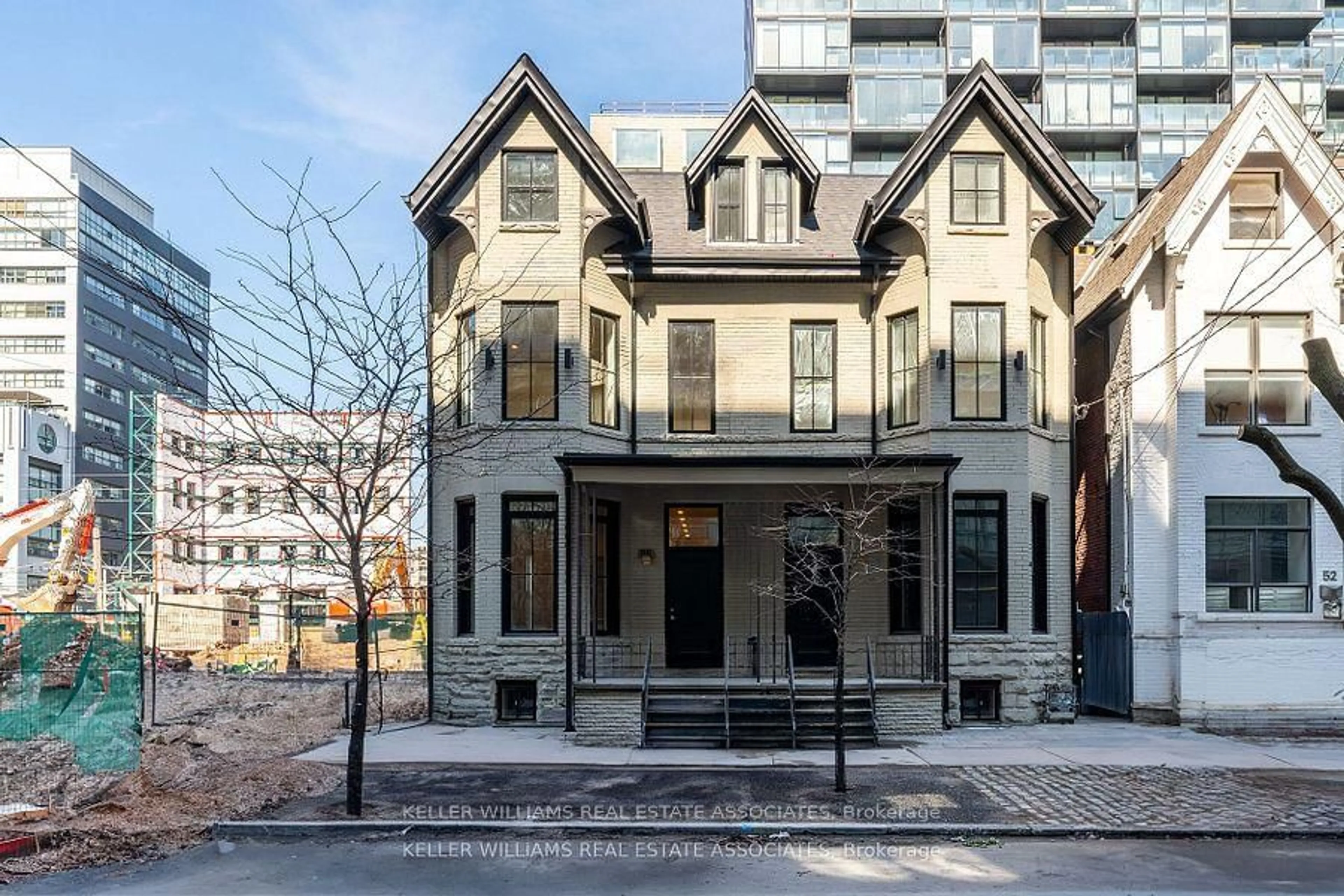 Home with brick exterior material, street for 54 Stewart St, Toronto Ontario M5V 1H6