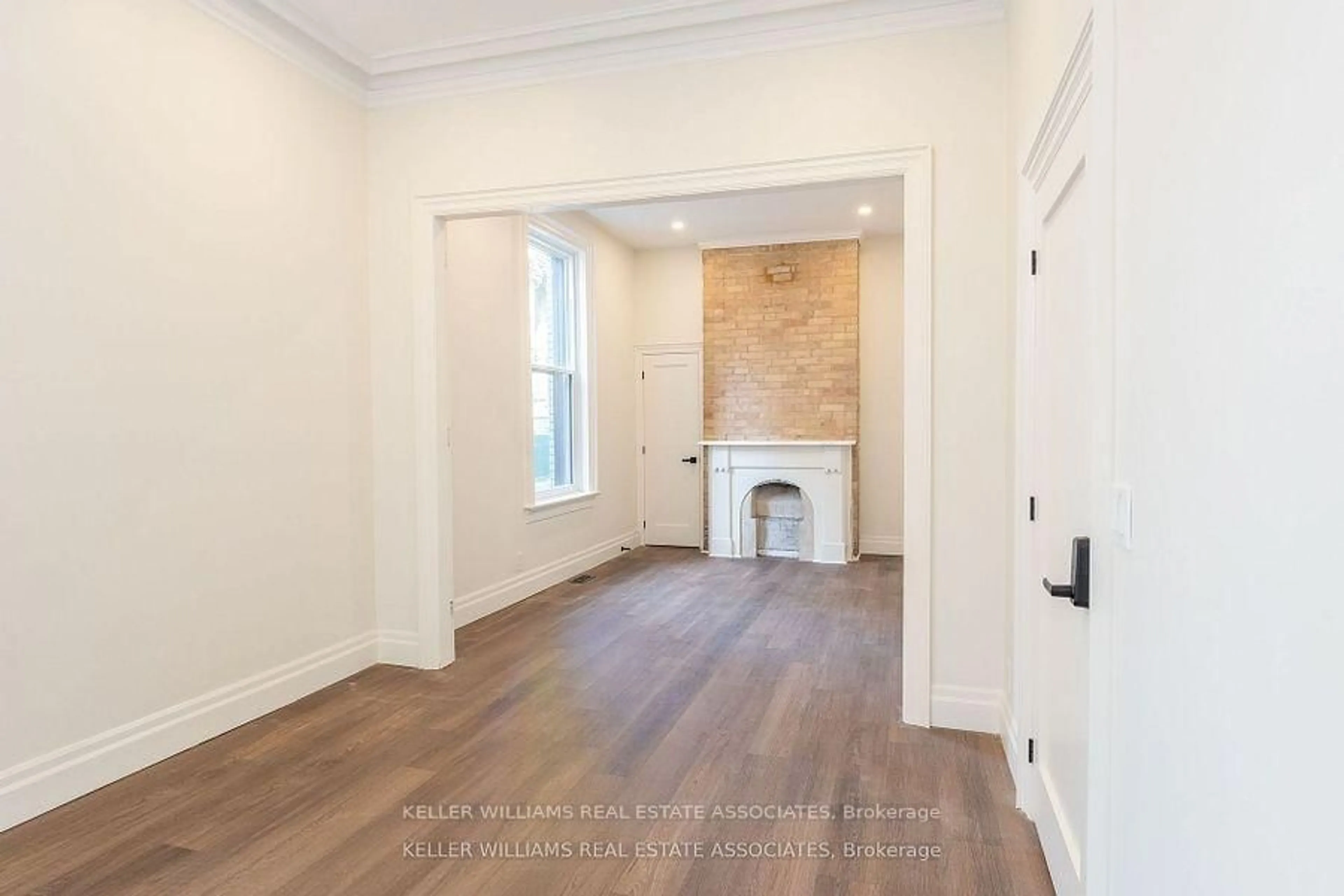 A pic of a room for 54 Stewart St, Toronto Ontario M5V 1H6