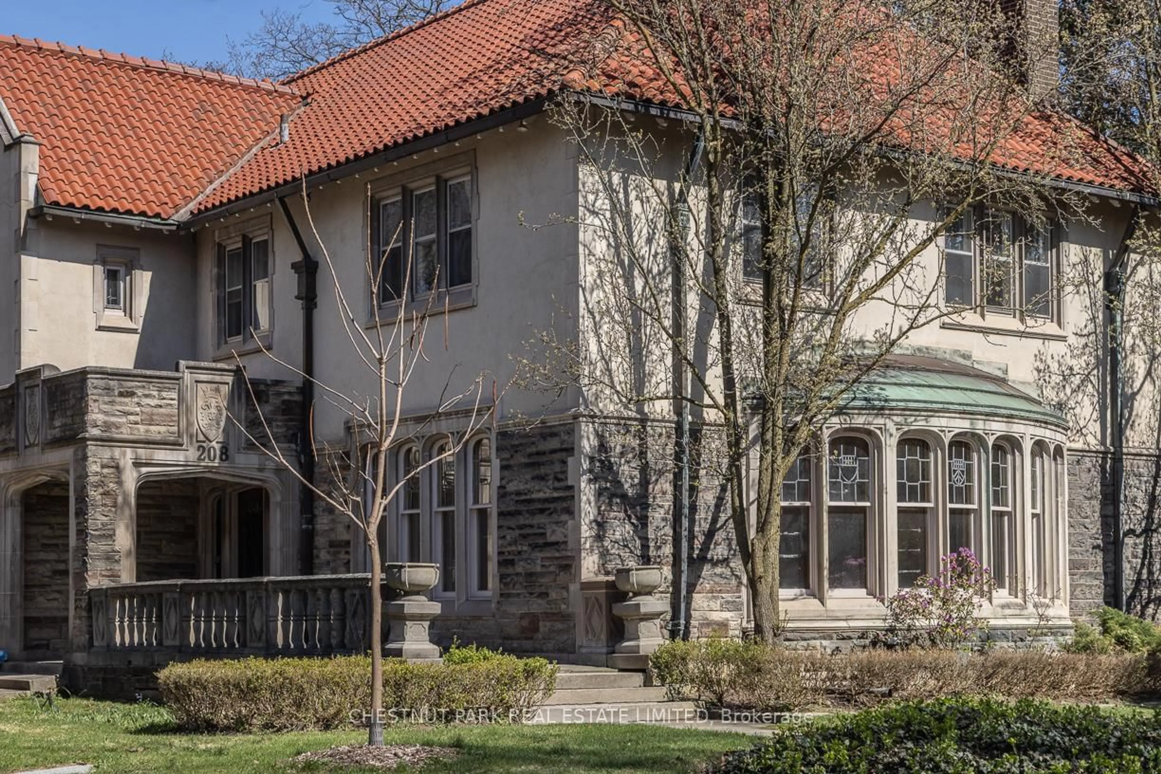 Unknown for 208 Roxborough Dr, Toronto Ontario M4W 1X8