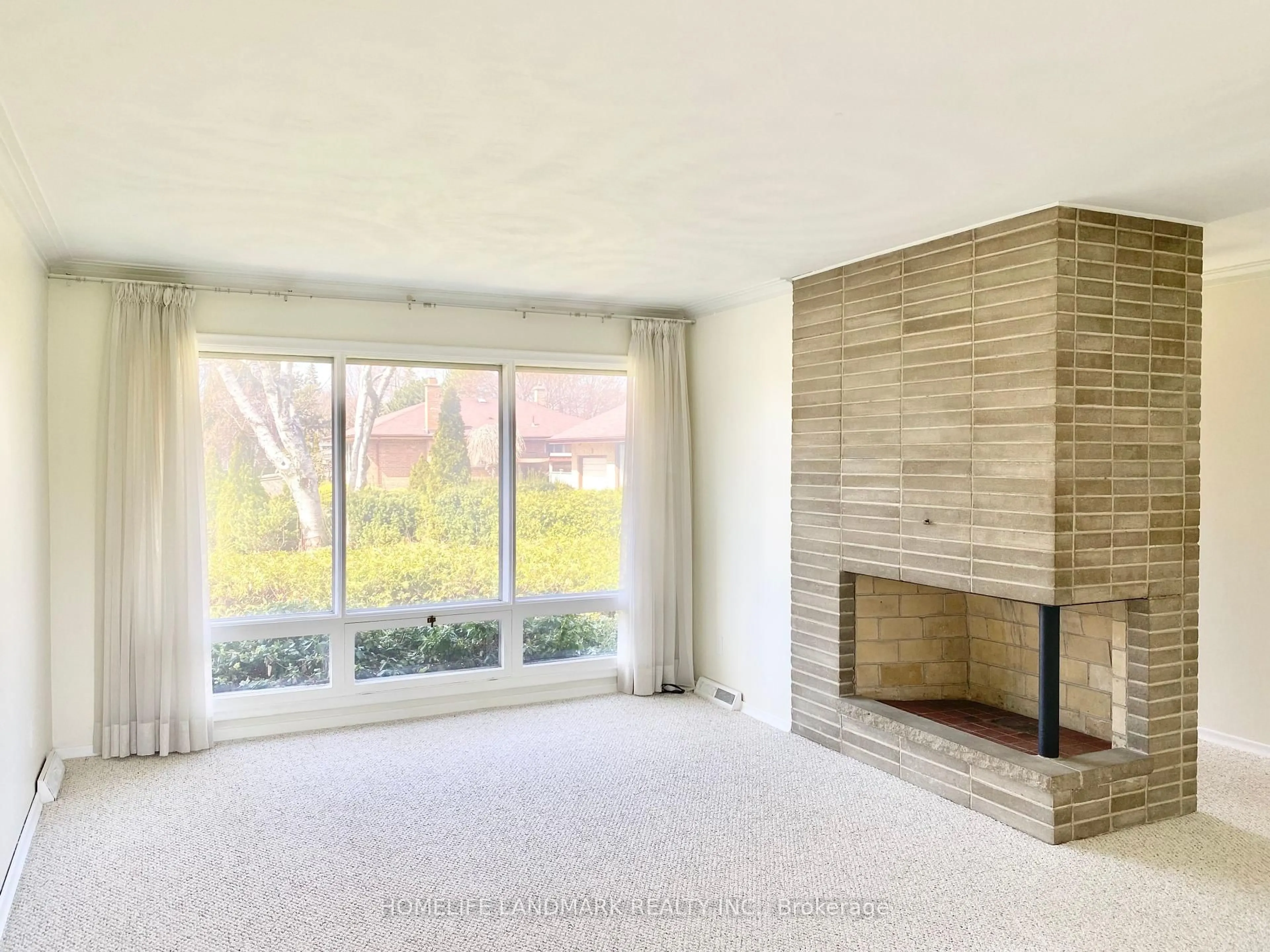 Living room with furniture, unknown for 9 Terrington Crt, Toronto Ontario M3B 2J9