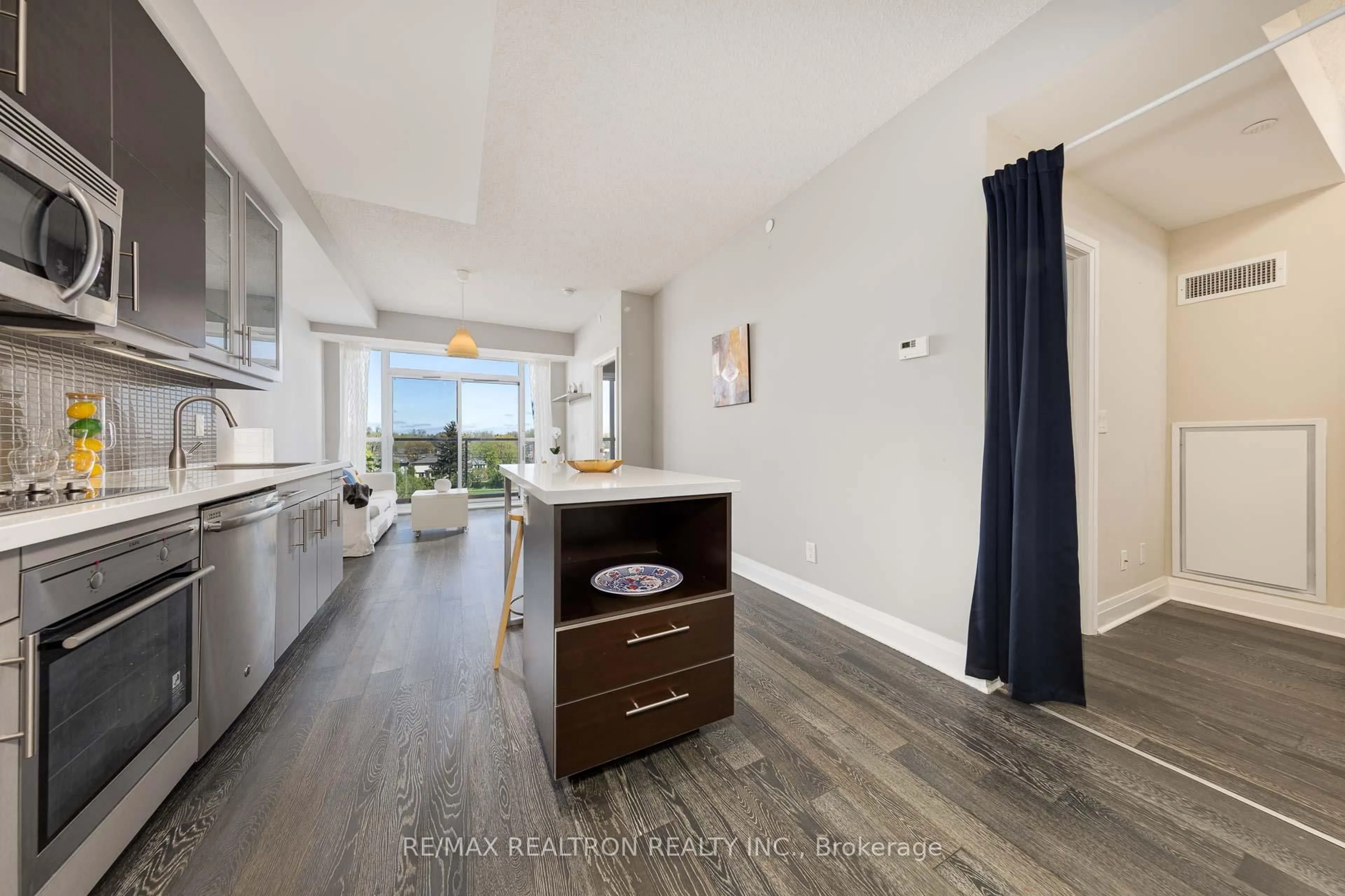 Open concept kitchen, unknown for 399 Spring Garden Ave #413, Toronto Ontario M2N 3H6