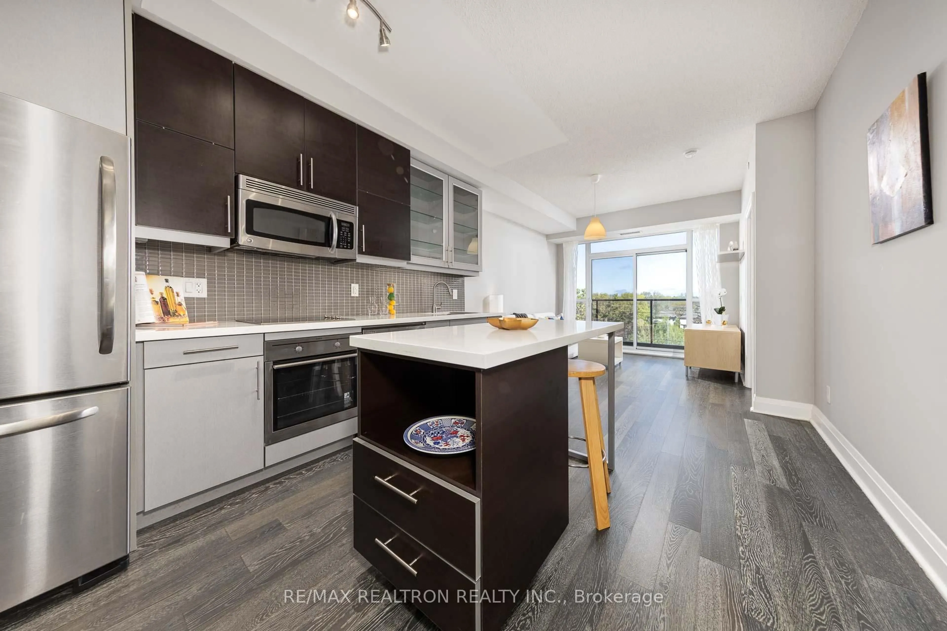Open concept kitchen, unknown for 399 Spring Garden Ave #413, Toronto Ontario M2N 3H6