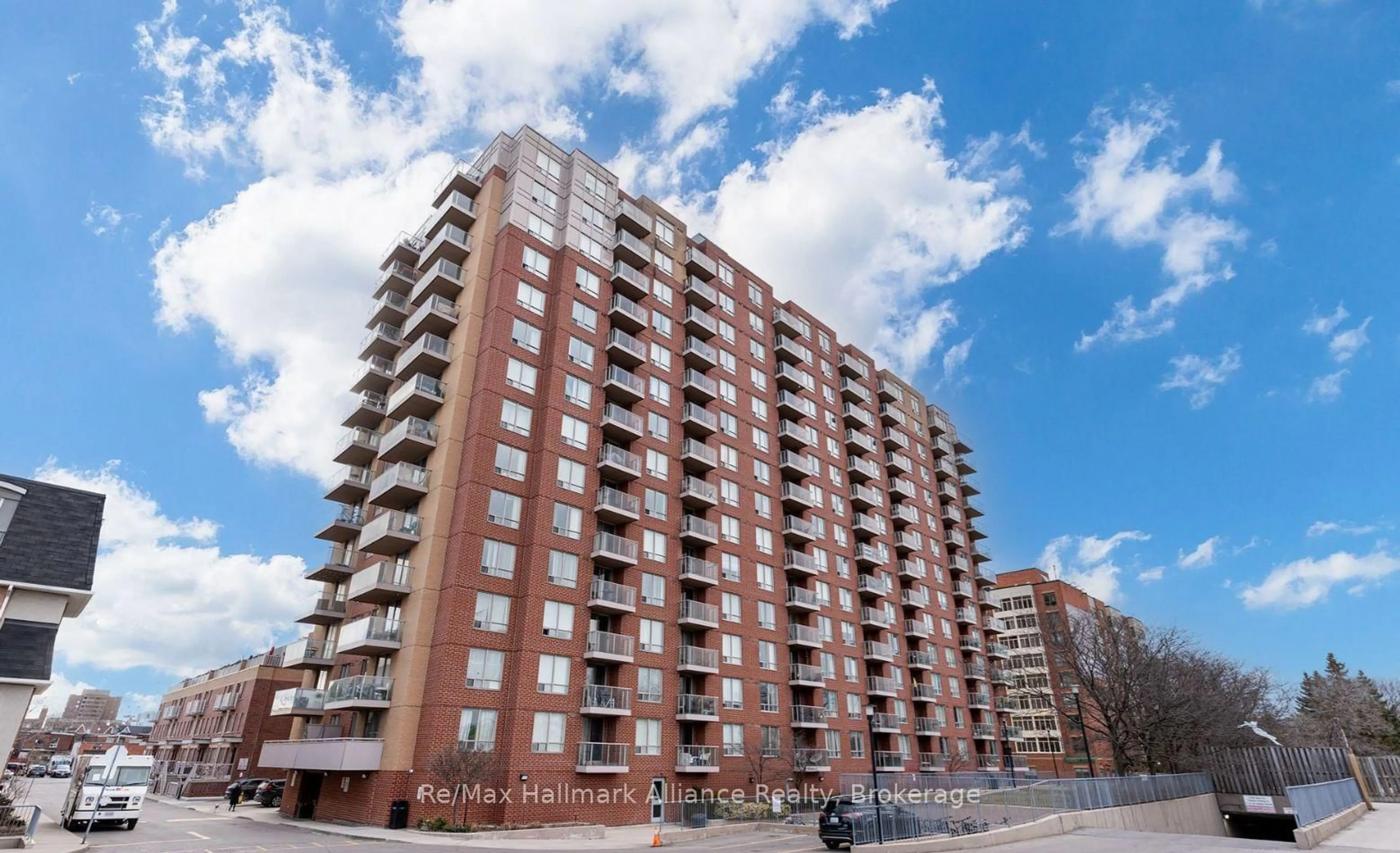 Unknown for 1369 Bloor St #910, Toronto Ontario M6P 4J4