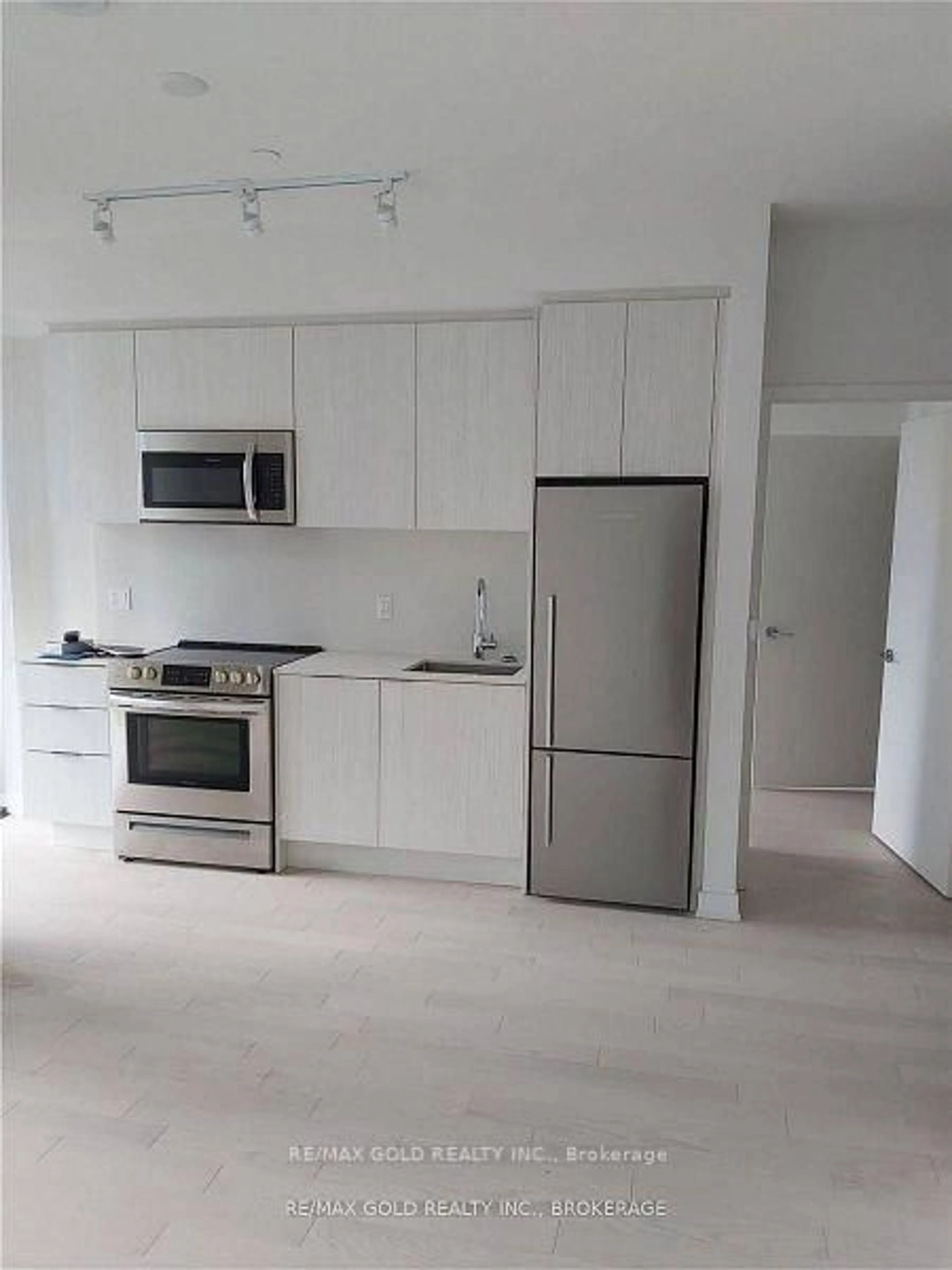Standard kitchen, unknown for 25 Richmond St #2506, Toronto Ontario M5C 0A6