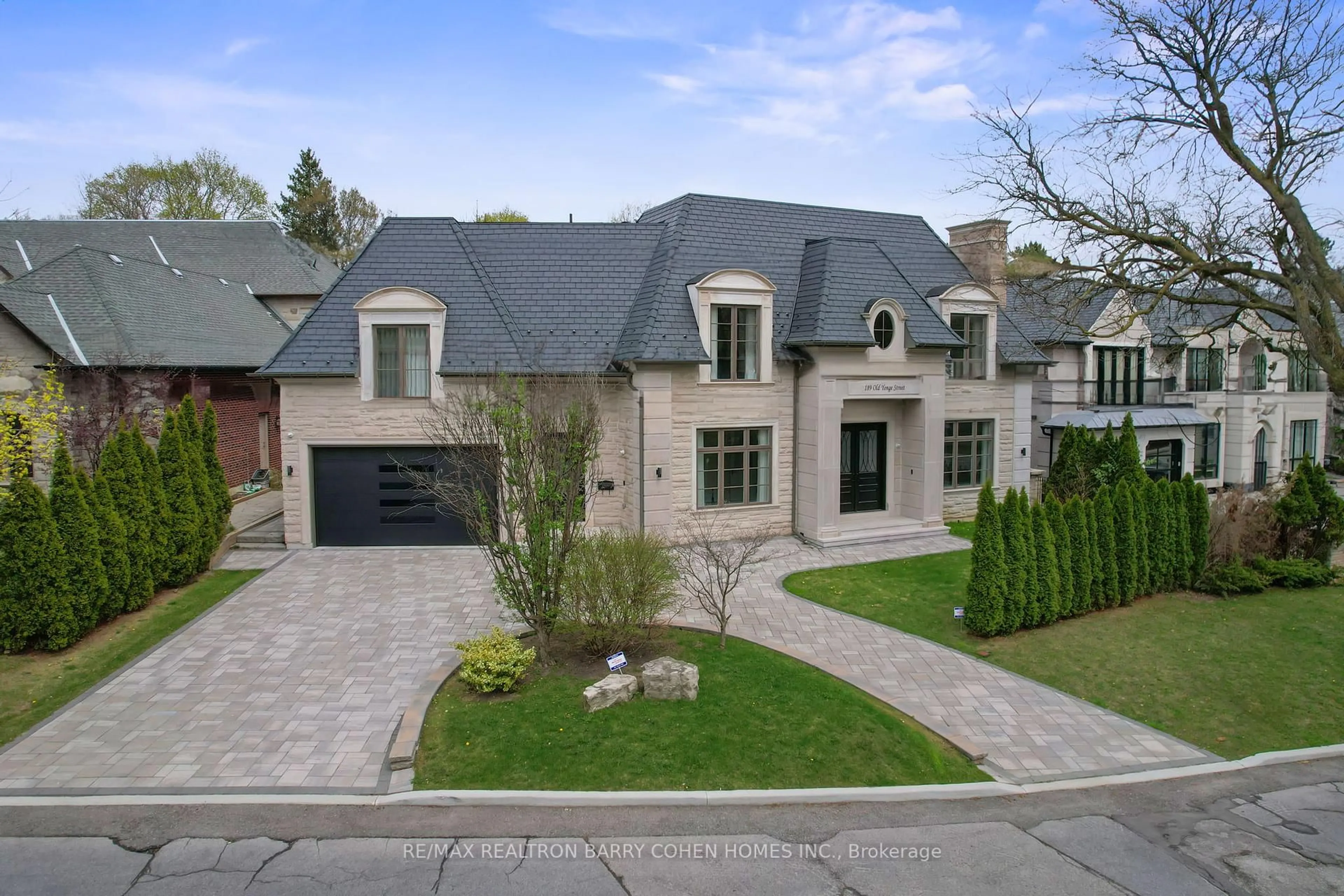 Home with brick exterior material, street for 189 Old Yonge St, Toronto Ontario M2P 1R2