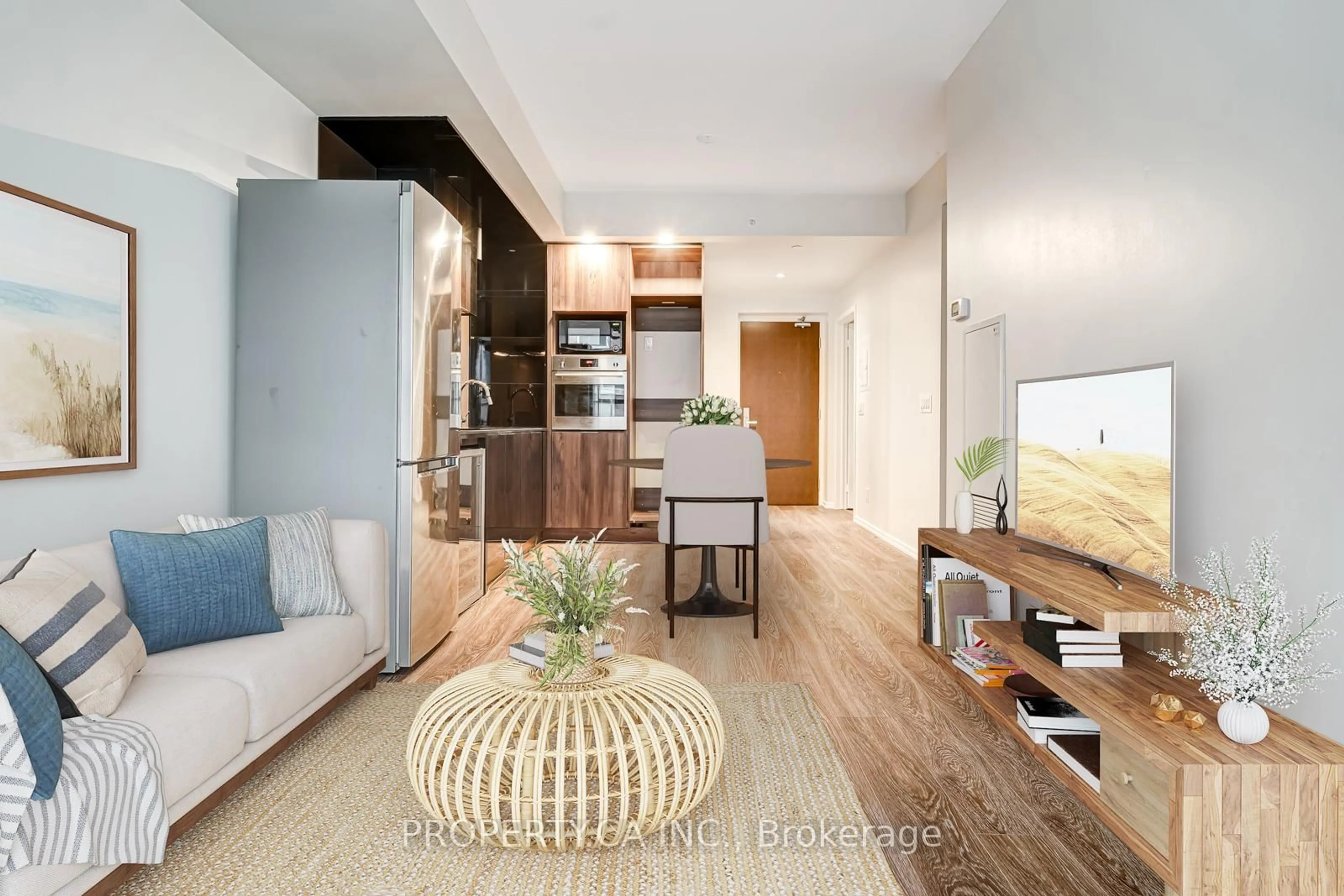 Living room with furniture, wood/laminate floor for 70 Temperance St #508, Toronto Ontario M5H 4E8