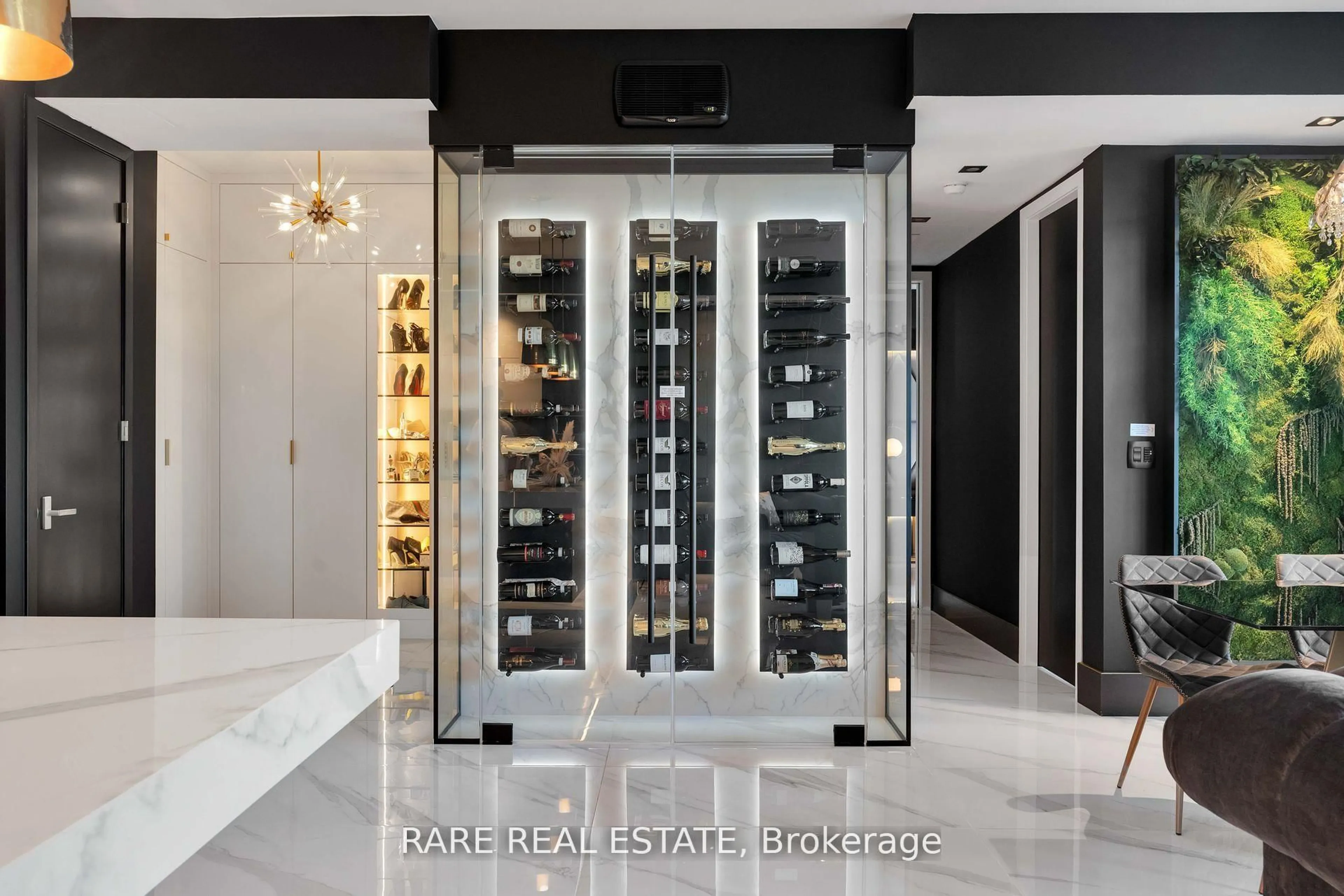 Indoor foyer for 59 East Liberty St #2201, Toronto Ontario M6K 3R1