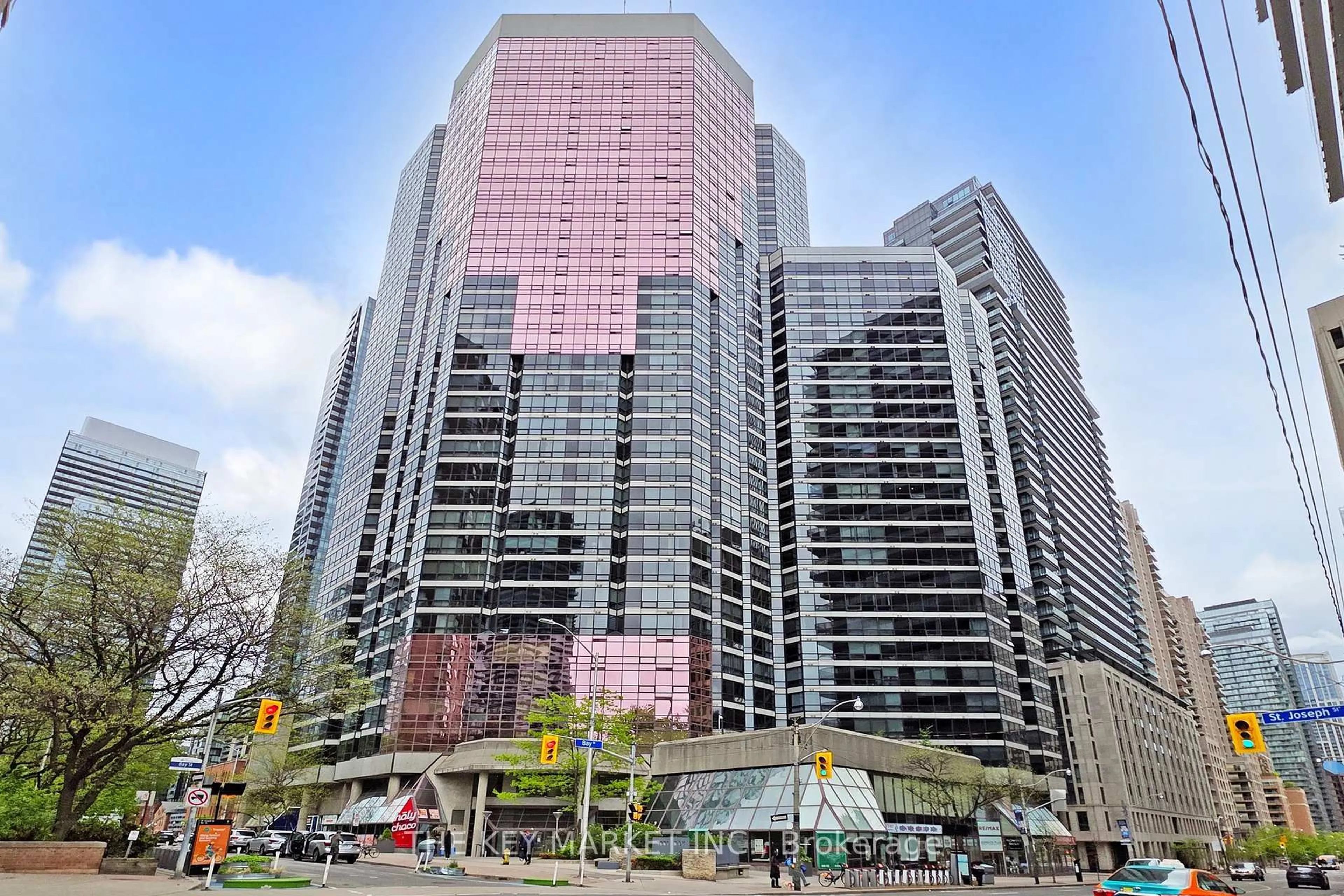 Unknown for 1001 Bay St #813, Toronto Ontario M5S 3A6