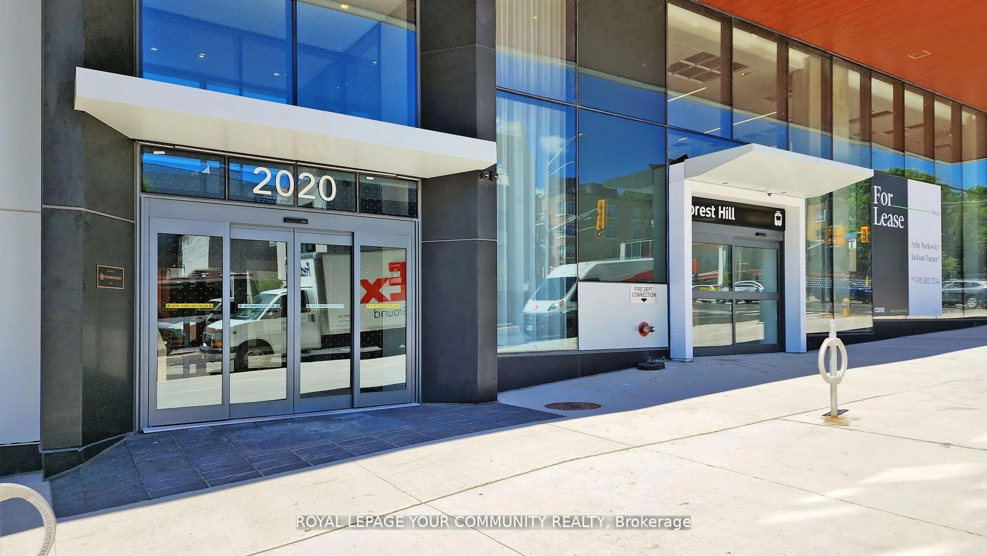 Indoor foyer for 2020 Bathurst St #1911, Toronto Ontario M5P 0A6