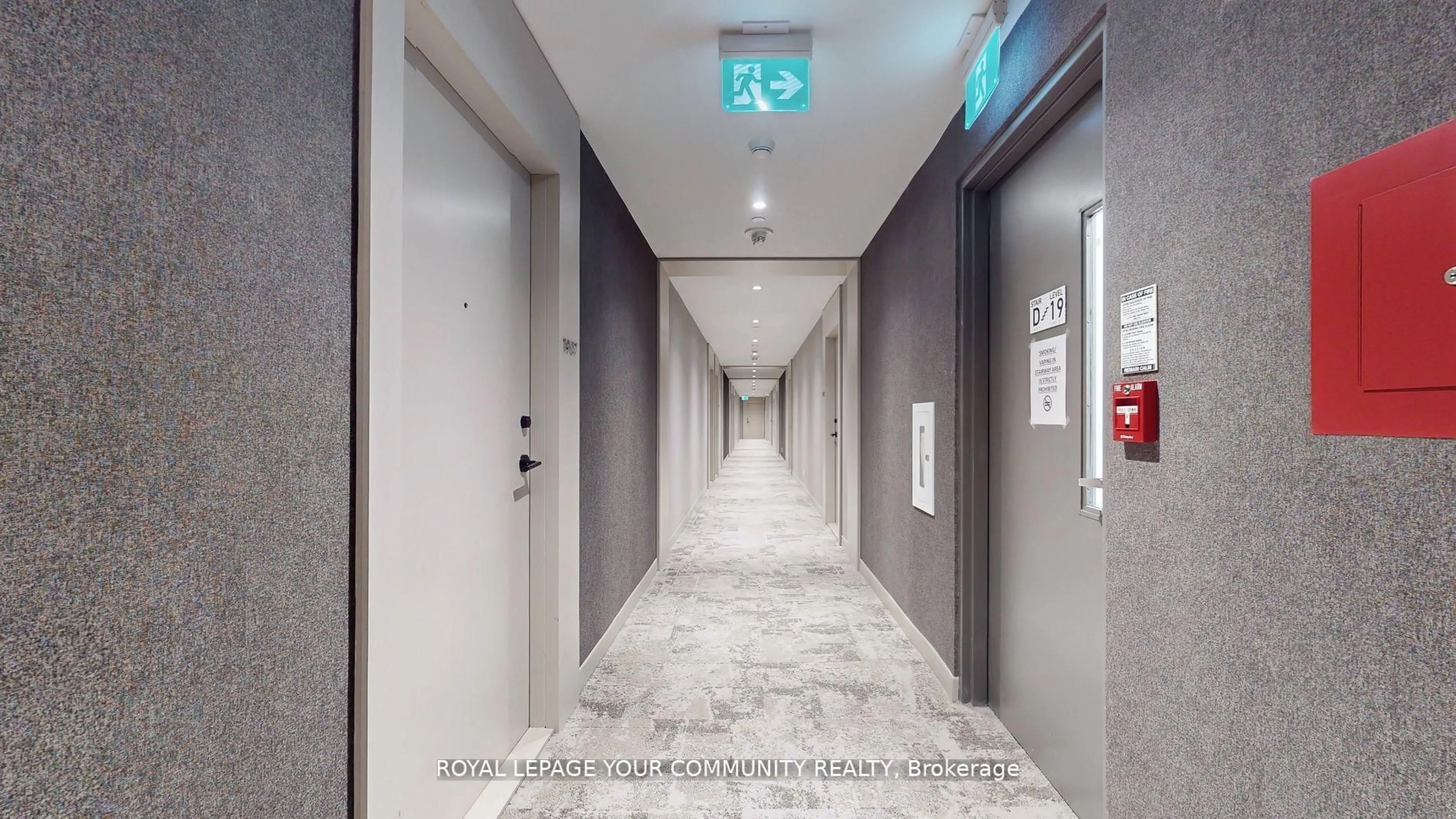 Indoor foyer for 2020 Bathurst St #1911, Toronto Ontario M5P 0A6