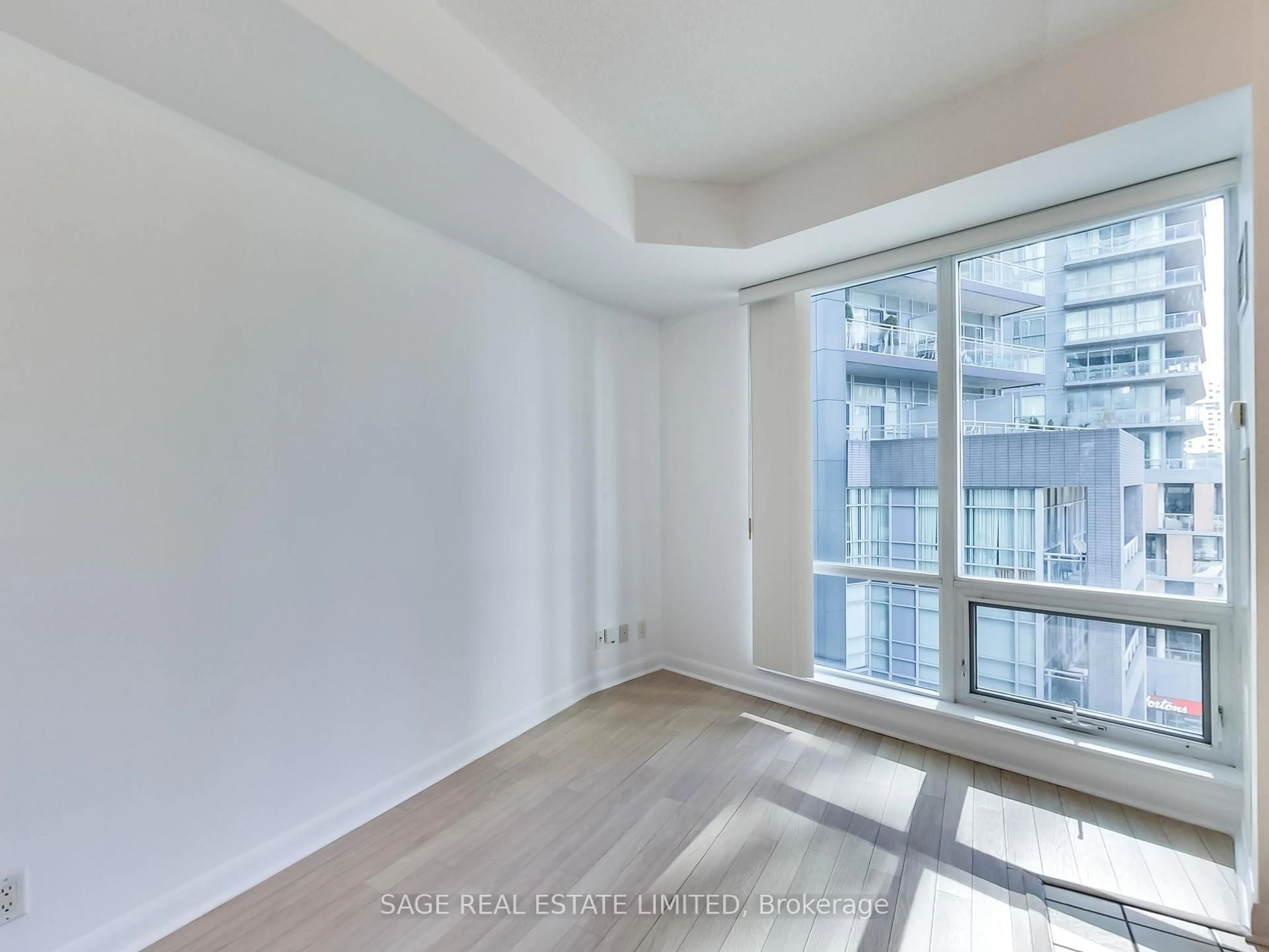 A pic of a room for 600 Fleet St #702, Toronto Ontario M6K 3P5