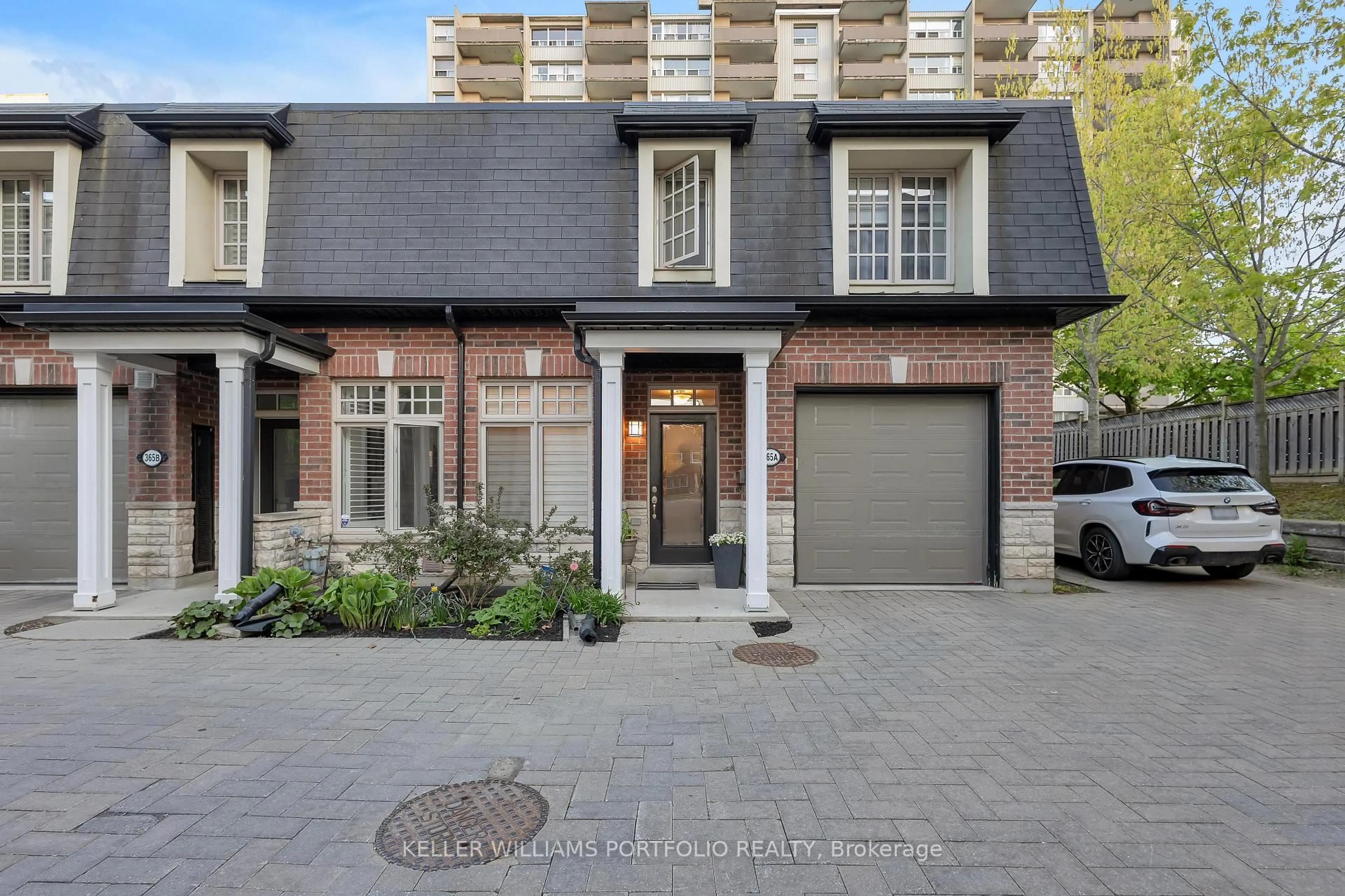 Home with brick exterior material, street for 365 Roehampton Ave #13, Toronto Ontario M4P 1S3
