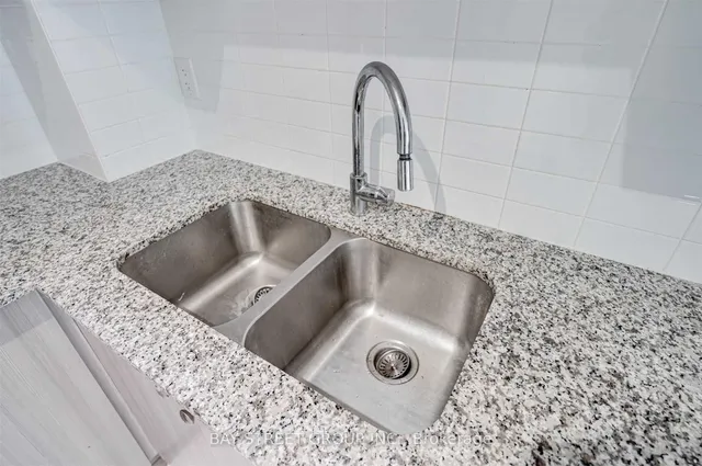 Additional property image - 68 Merton St Unit 615