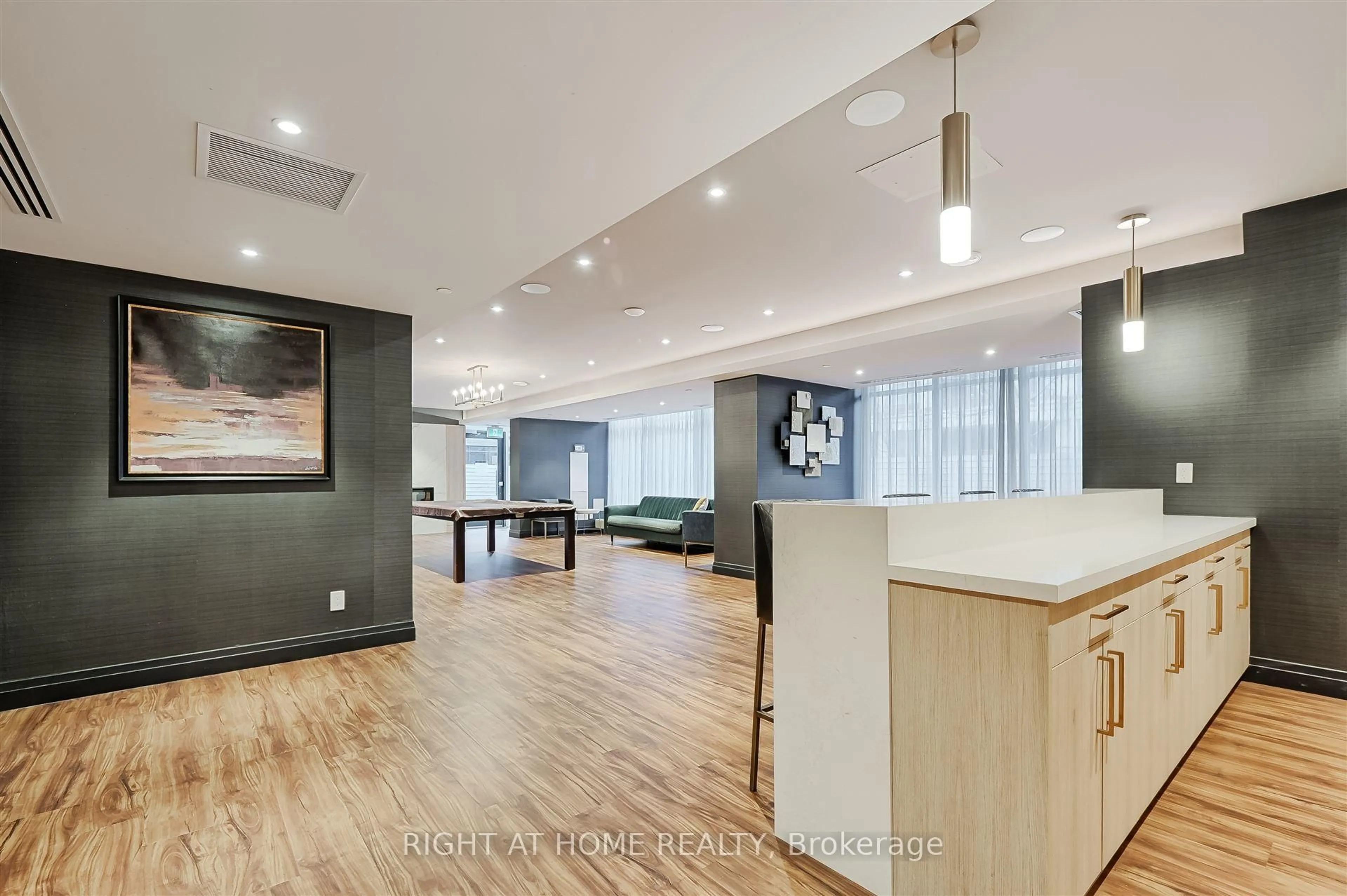 Open concept kitchen, unknown for 621 Sheppard Ave #321, Toronto Ontario M2K 1B5