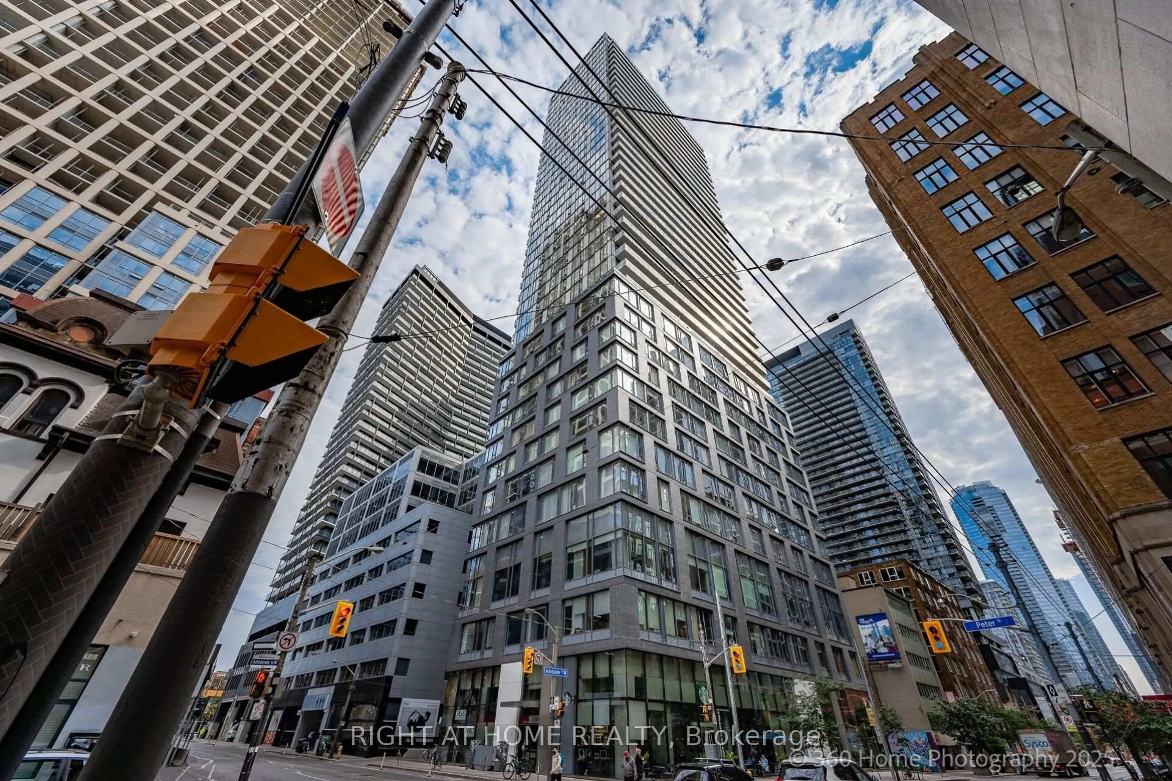 Unknown for 101 Peter St #3711, Toronto Ontario M5V 0G6