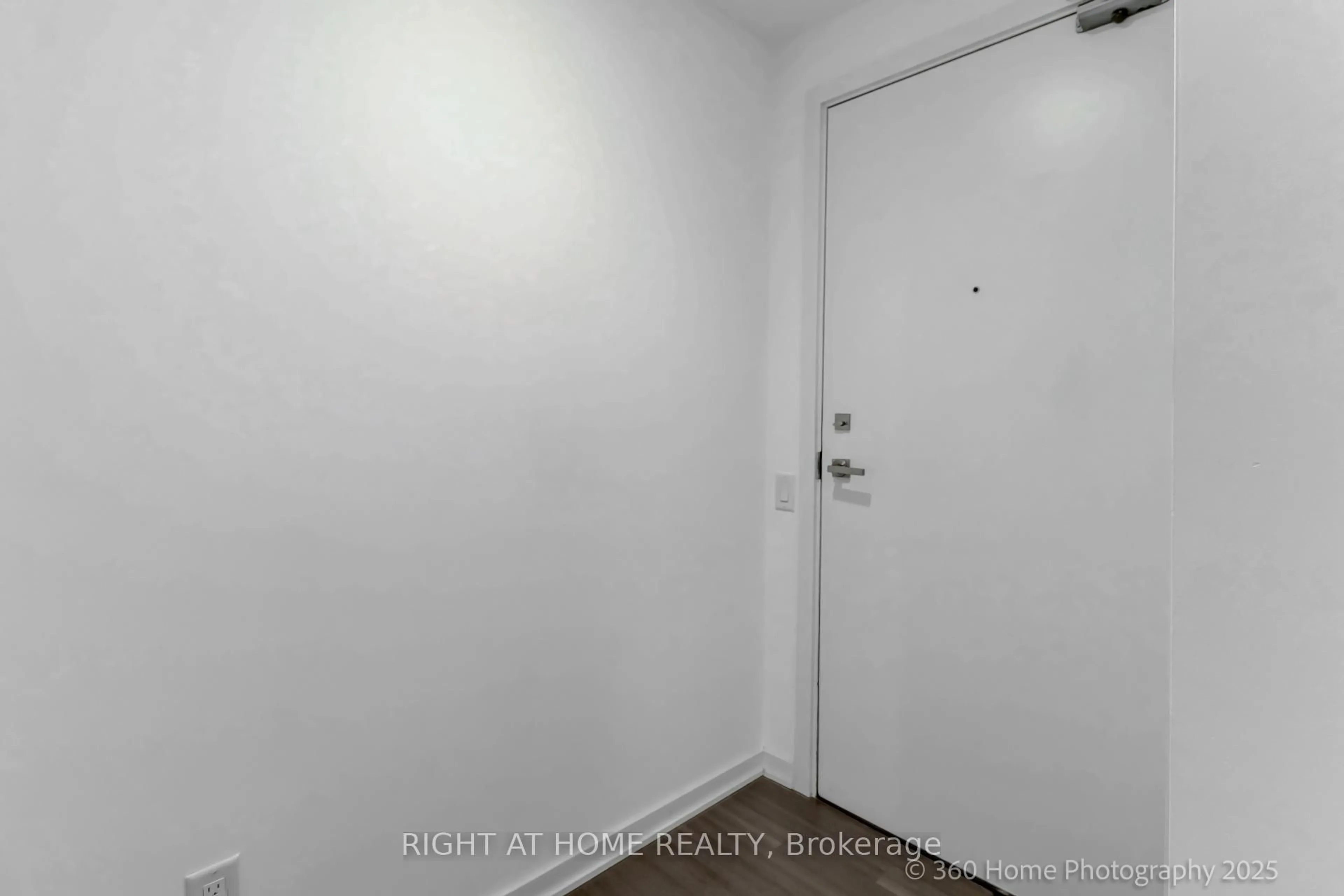 A pic of a room for 101 Peter St #3711, Toronto Ontario M5V 0G6