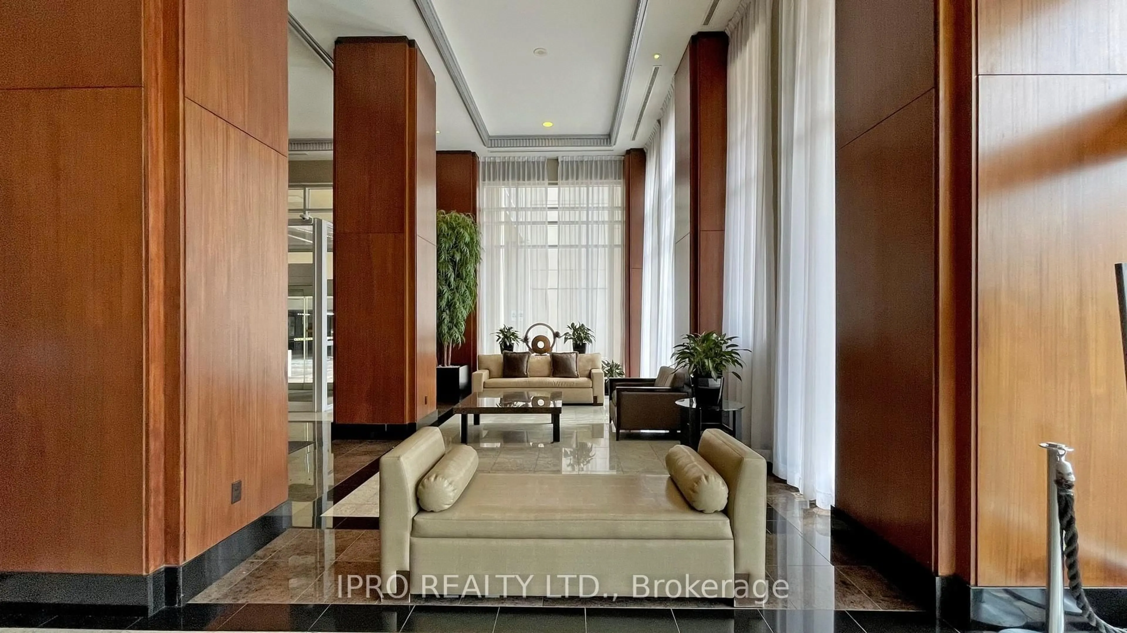 Lobby for 628 Fleet St #2707, Toronto Ontario M5V 1A8