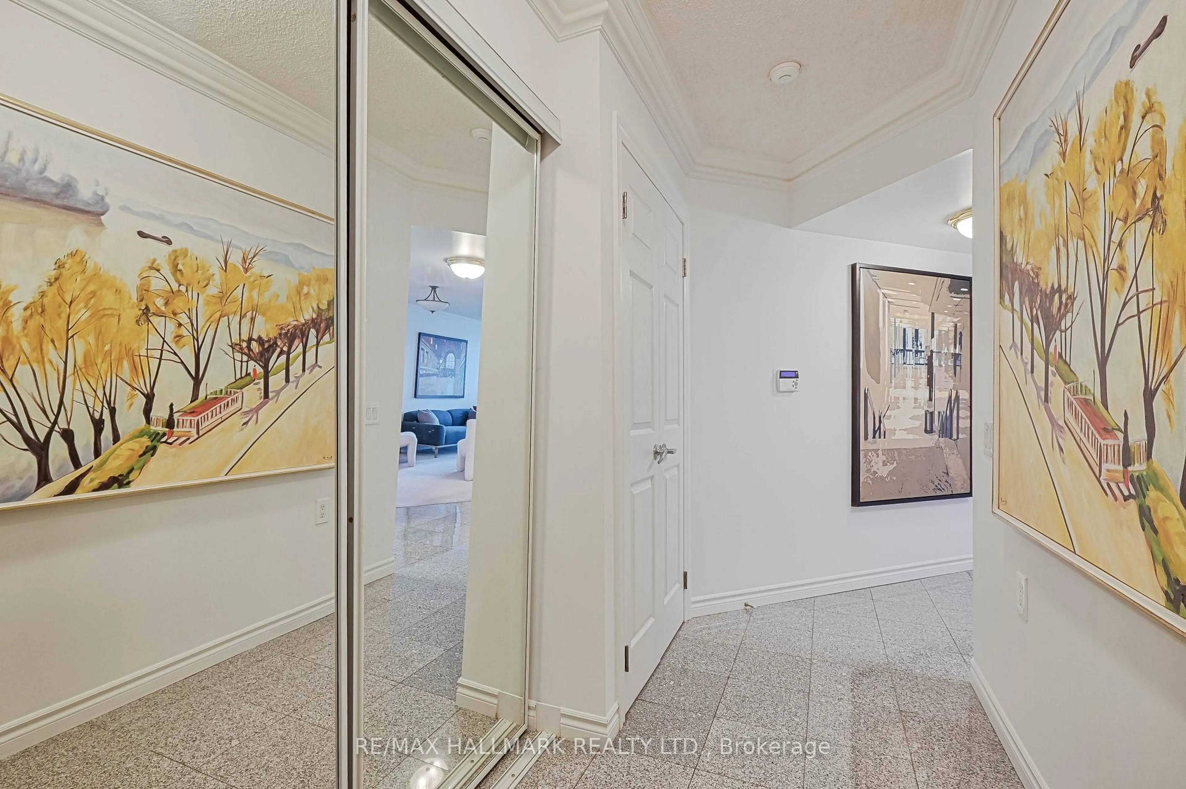Indoor foyer for 388 Bloor St #1805, Toronto Ontario M4W 3W9