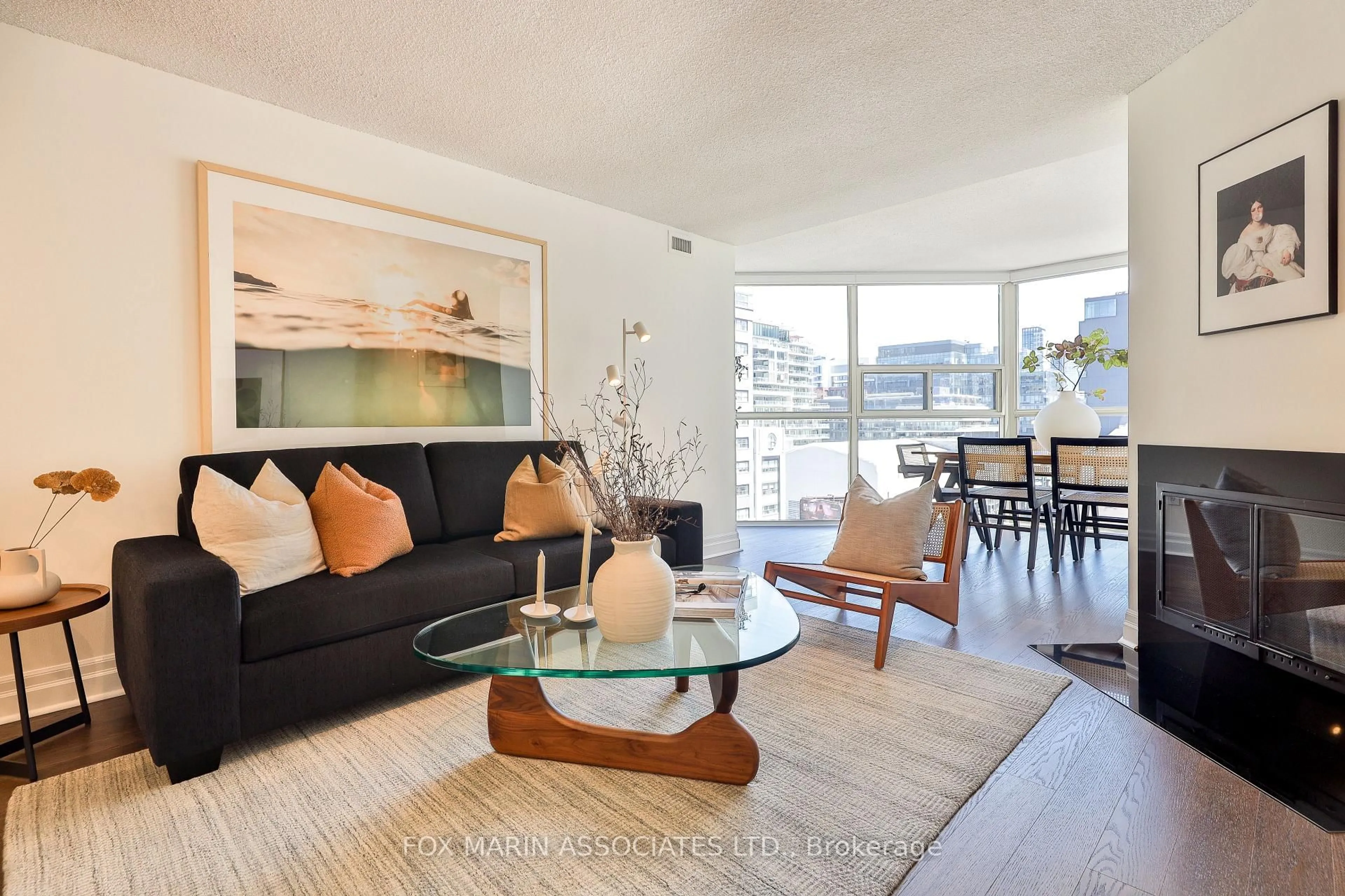 Living room with furniture, unknown for 701 King St #1013, Toronto Ontario M5V 2W7
