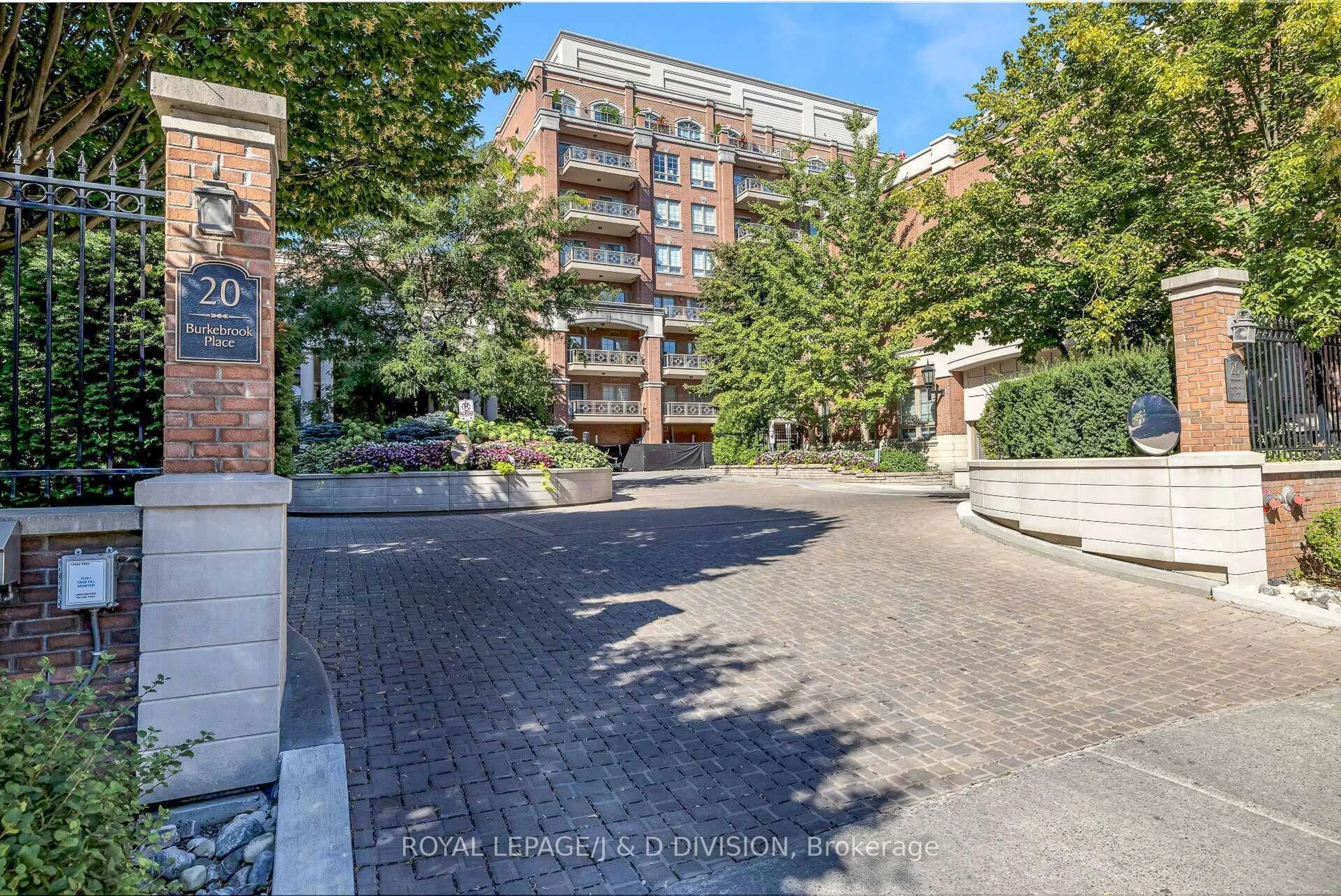 A pic from outside/outdoor area/front of a property/back of a property/a pic from drone, street for 20 Burkebrook Pl #311, Toronto Ontario M4G 0A1