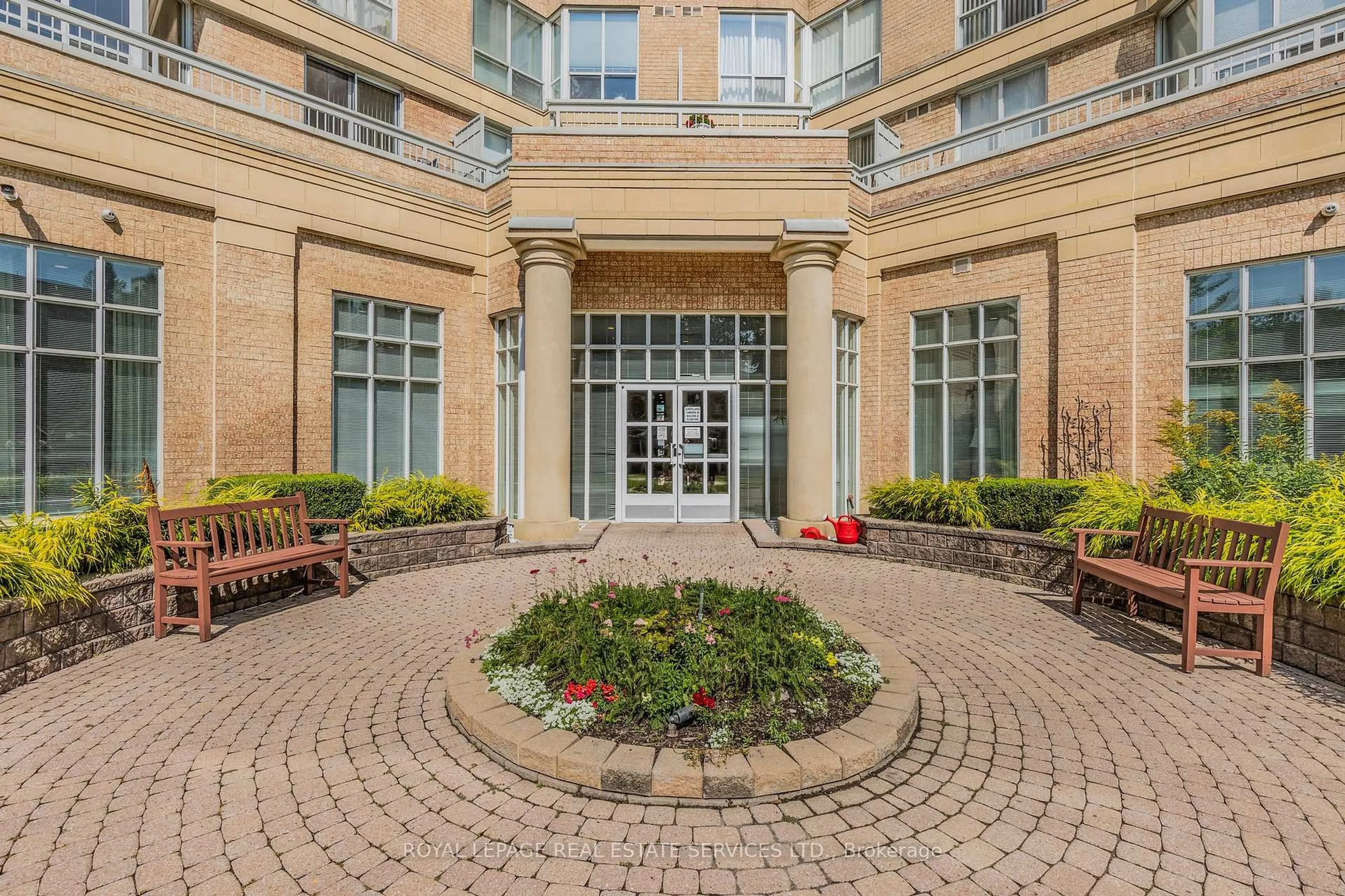 Patio, building for 11 Thorncliffe Pk Dr #204, Toronto Ontario M4H 1P3