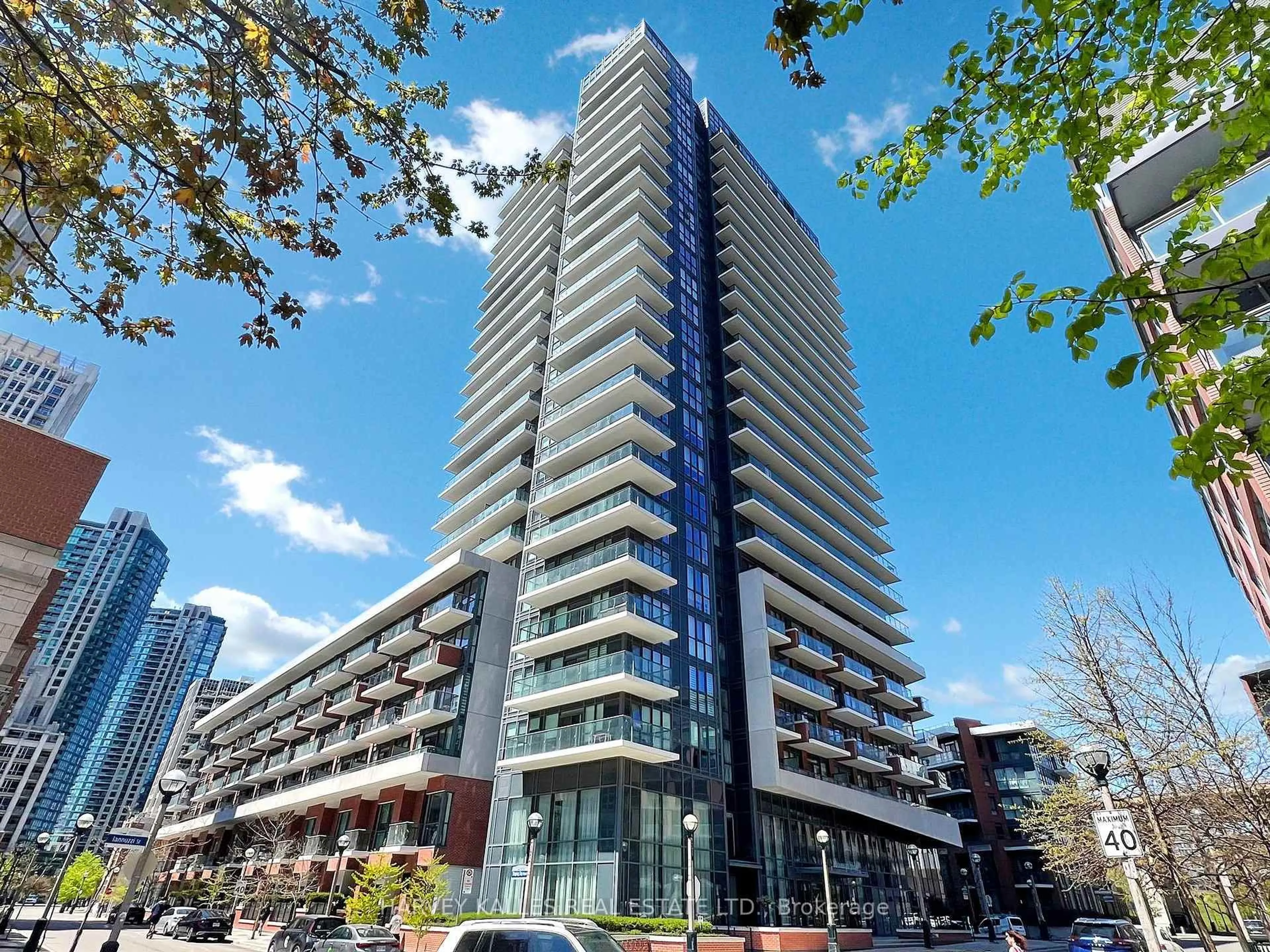 Unknown for 38 Iannuzzi St #304, Toronto Ontario M5V 0S2