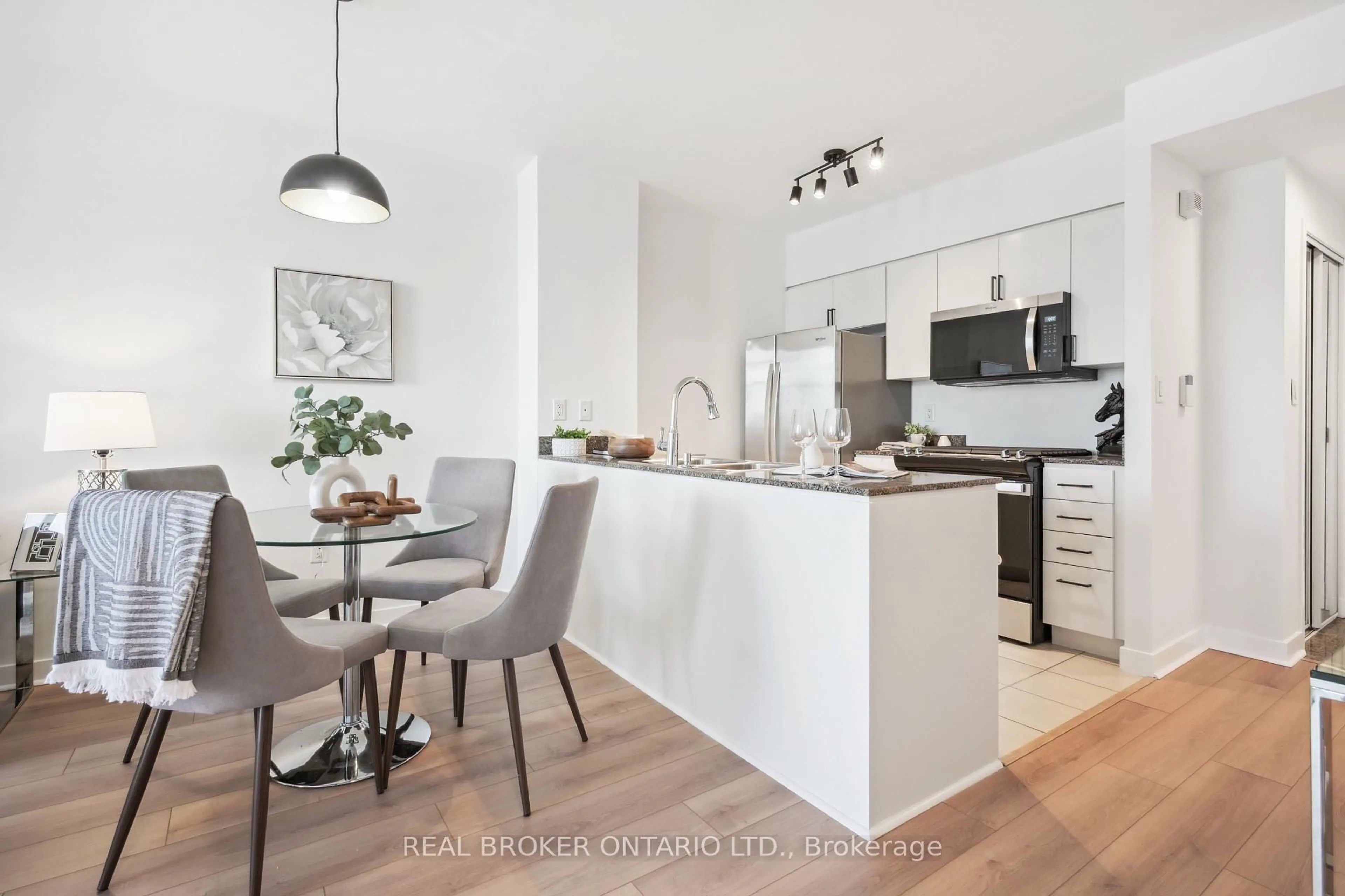 Open concept kitchen, unknown for 10 Navy Wharf Crt #2901, Toronto Ontario M5V 3V2