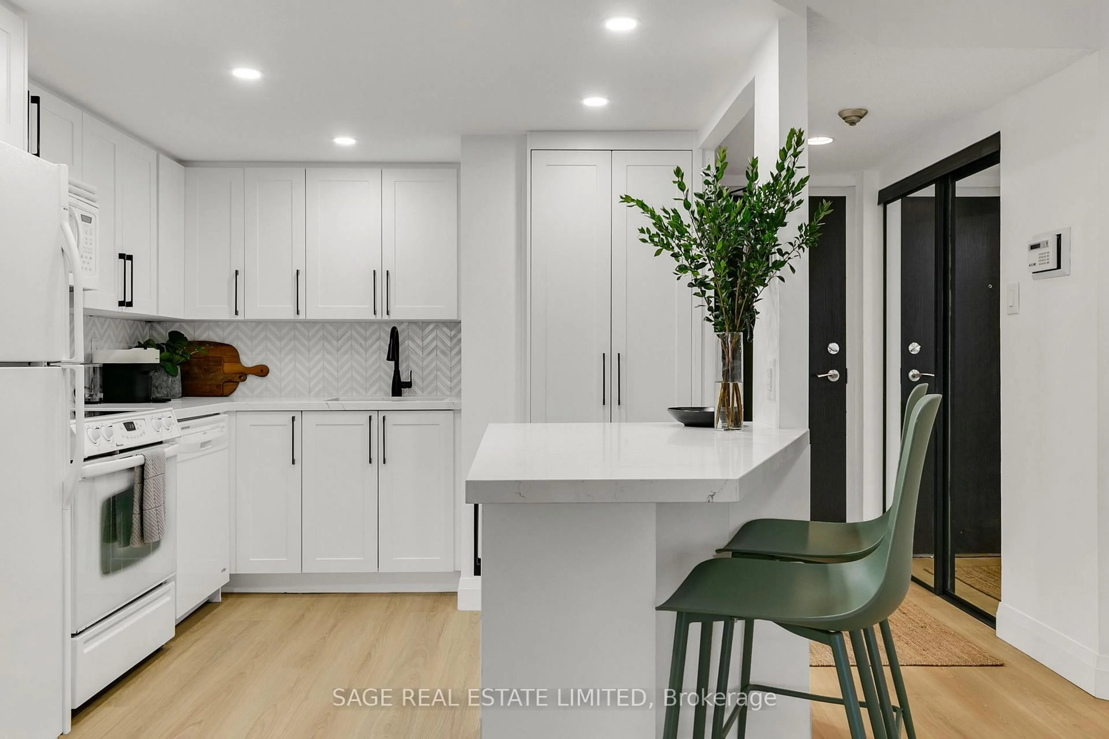Contemporary kitchen, ceramic/tile floor for 15 Maitland Pl #1102, Toronto Ontario M4Y 2X3