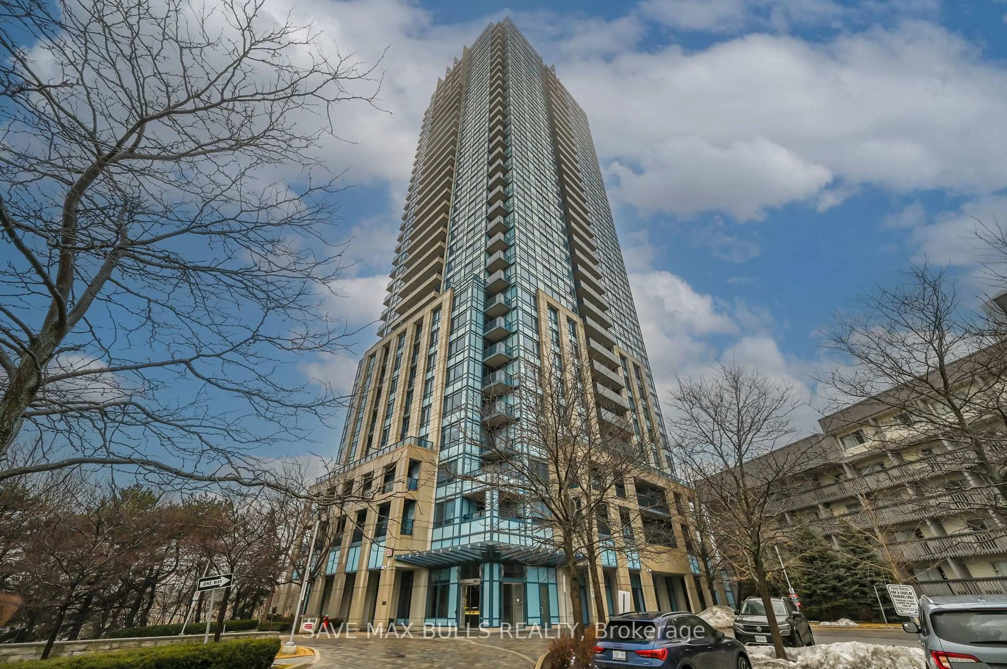 Indoor foyer for 181 Wynford Dr #501, Toronto Ontario M3C 0C6