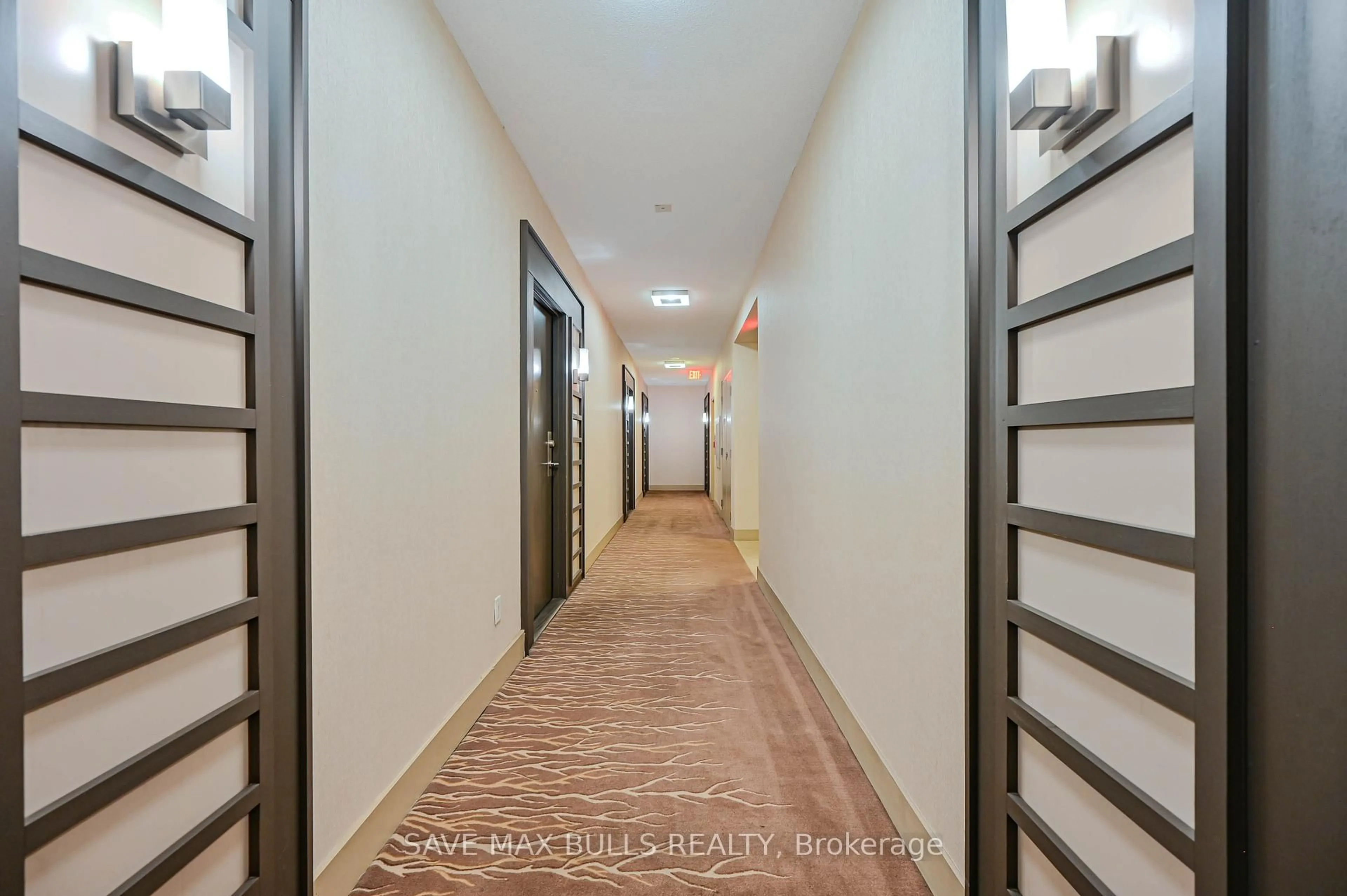 Indoor foyer for 181 Wynford Dr #501, Toronto Ontario M3C 0C6