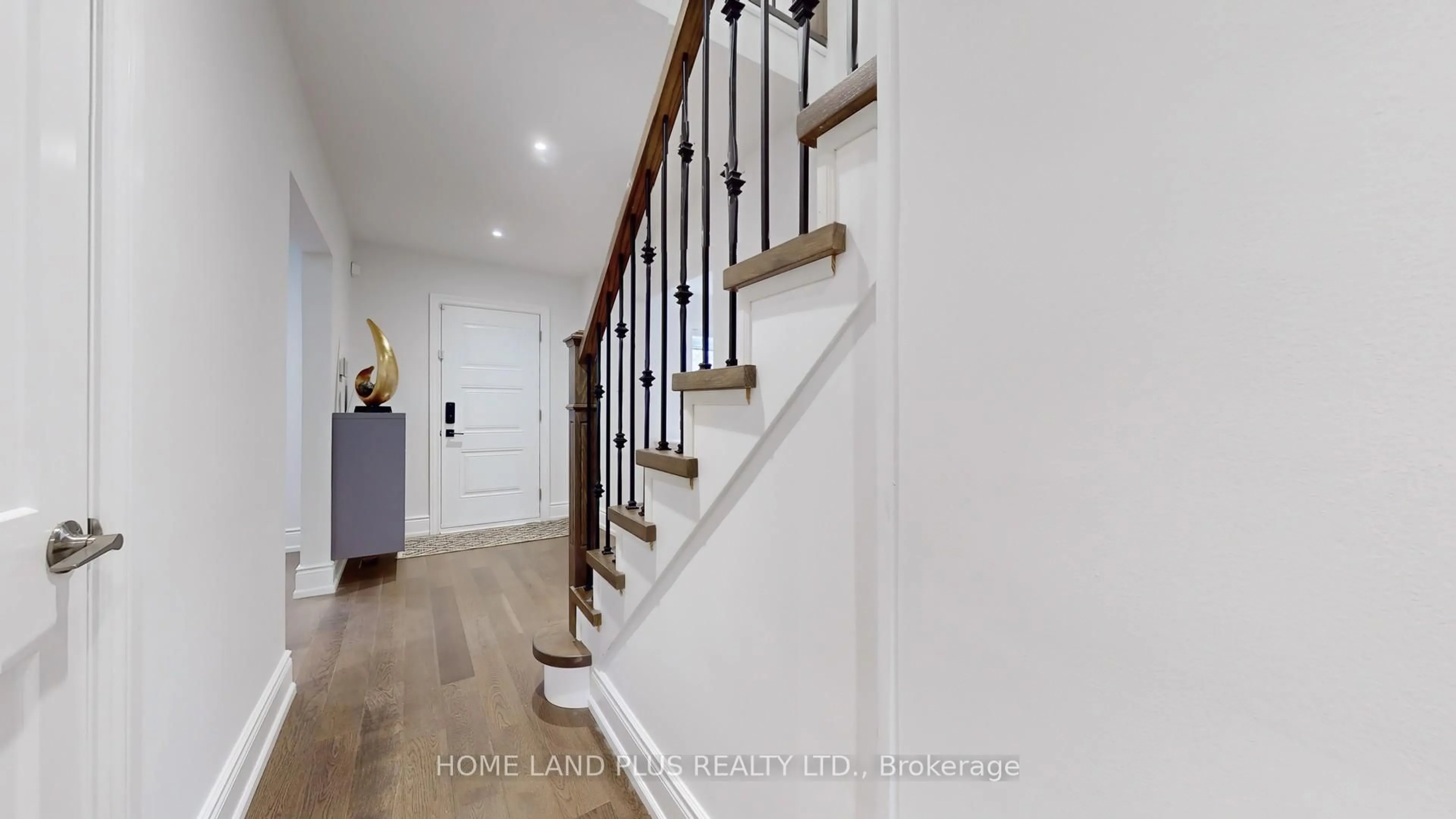 Stairs for 85 Rochester Ave, Toronto Ontario M4N 1N7
