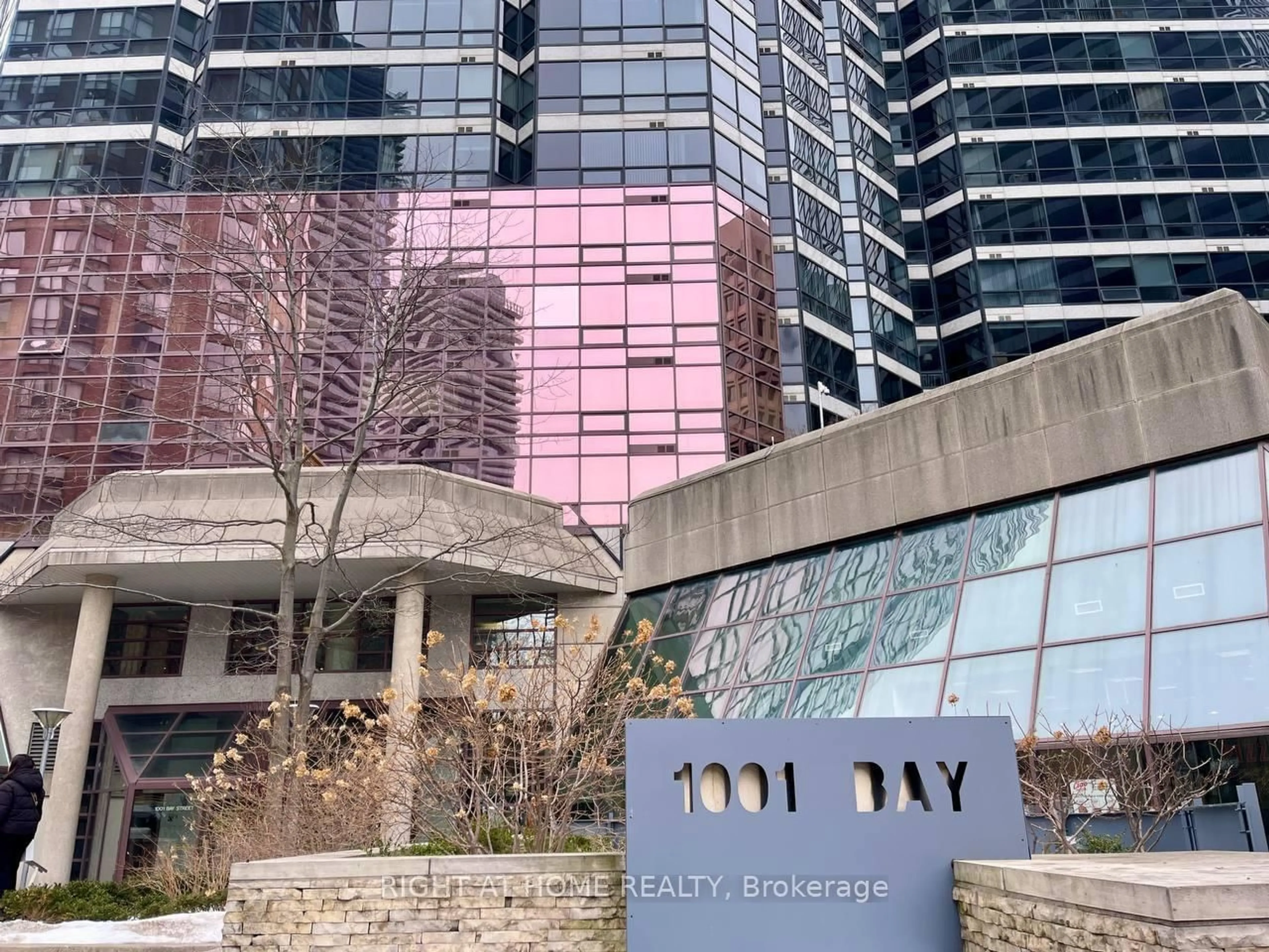 Unknown for 1001 Bay St #3104, Toronto Ontario M5S 3A6