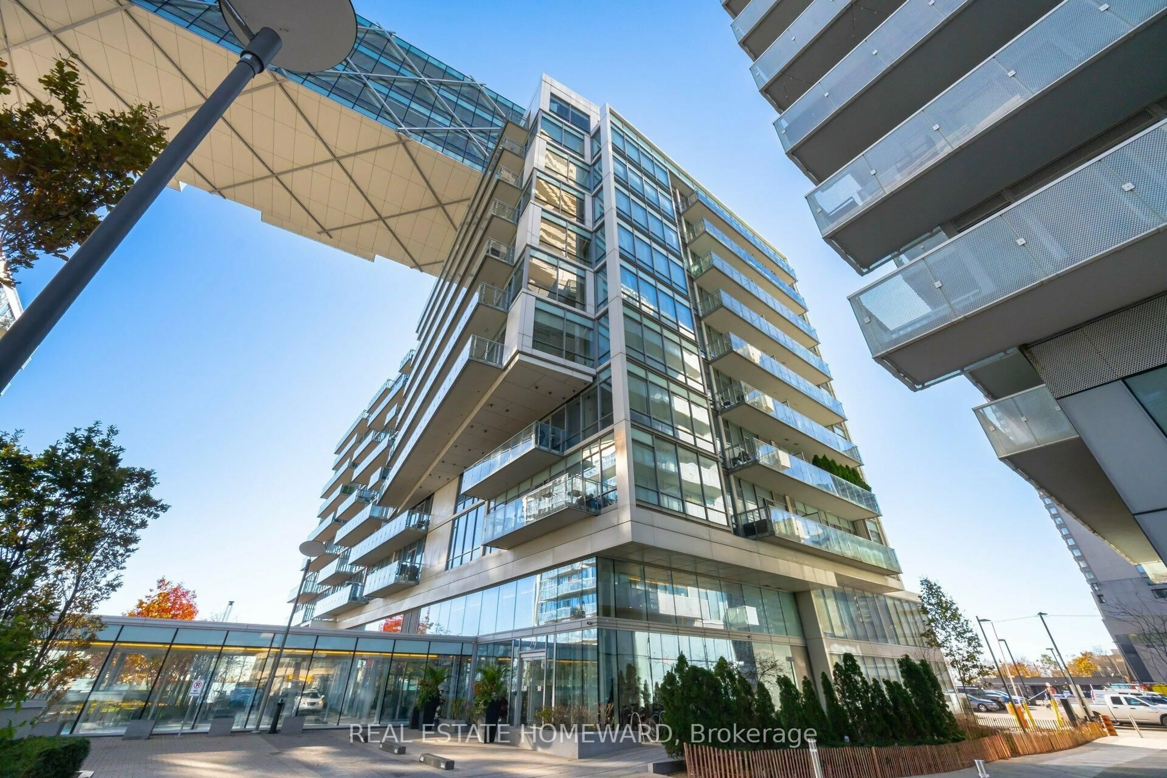 Indoor foyer for 29 Queens Quay #902, Toronto Ontario M5E 0A4