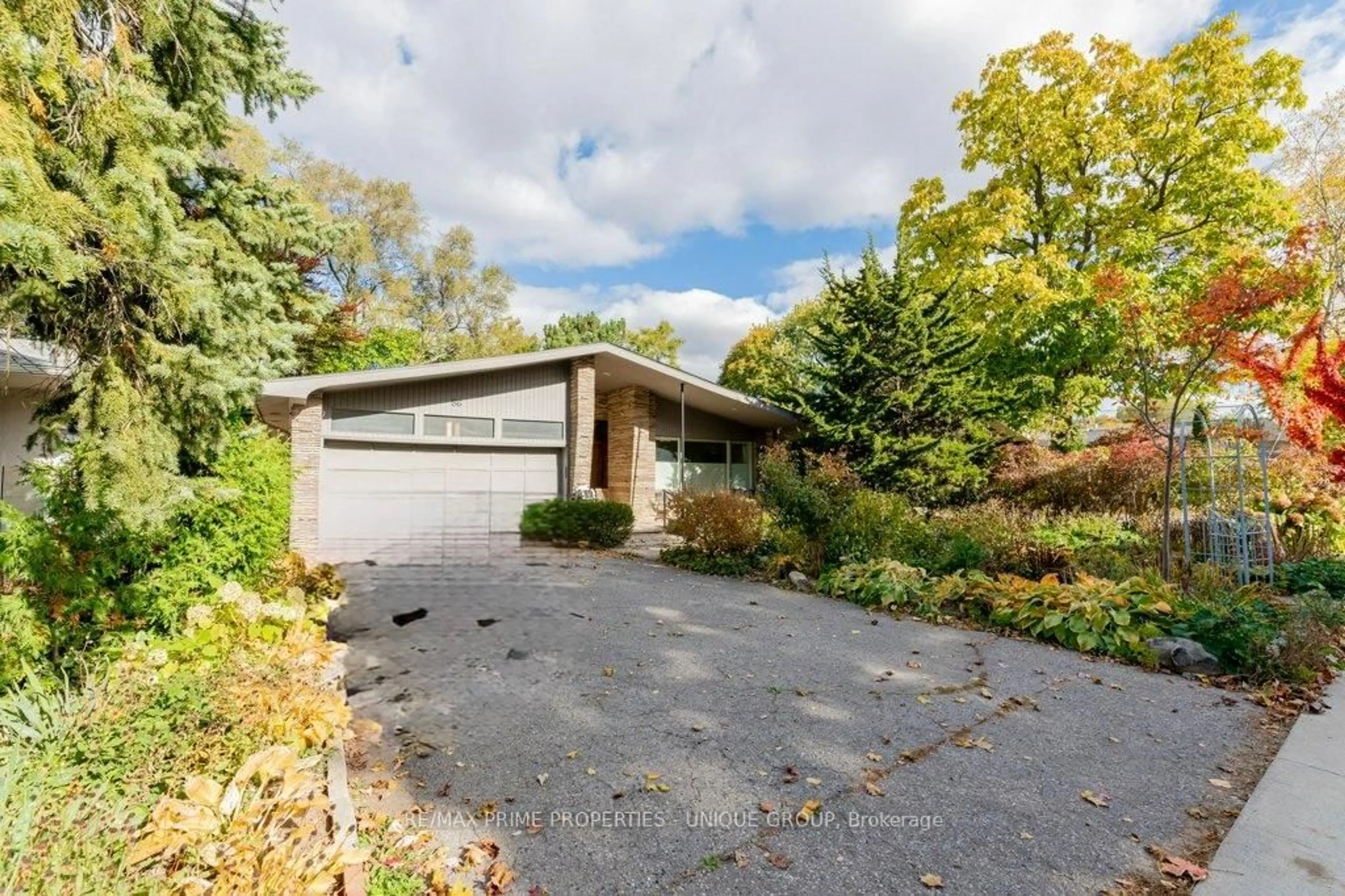 Unknown for 86 Prue Ave, Toronto Ontario M6B 1R5