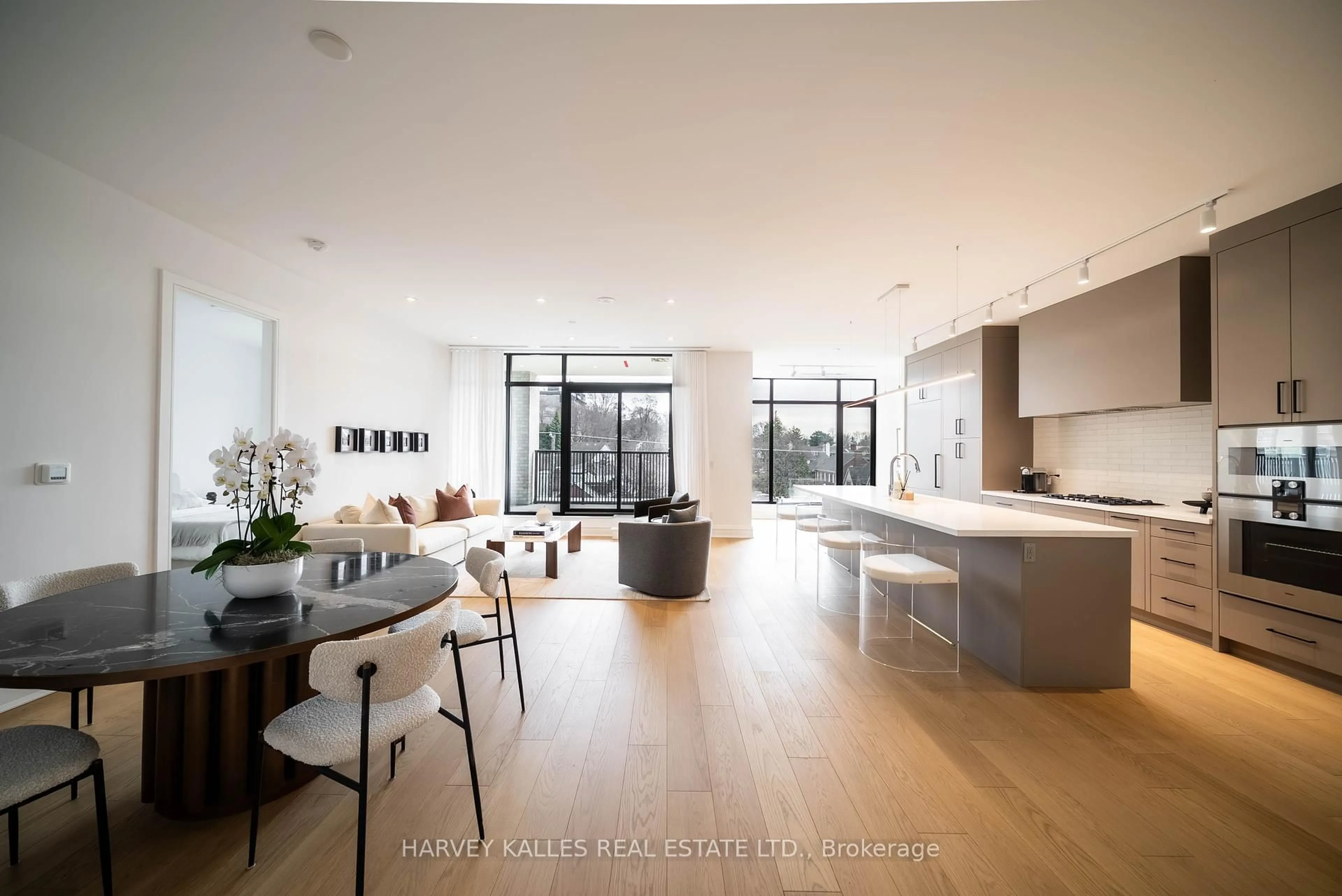 Open concept kitchen, unknown for 2010 Bathurst St #4D, Toronto Ontario M5P 0A8